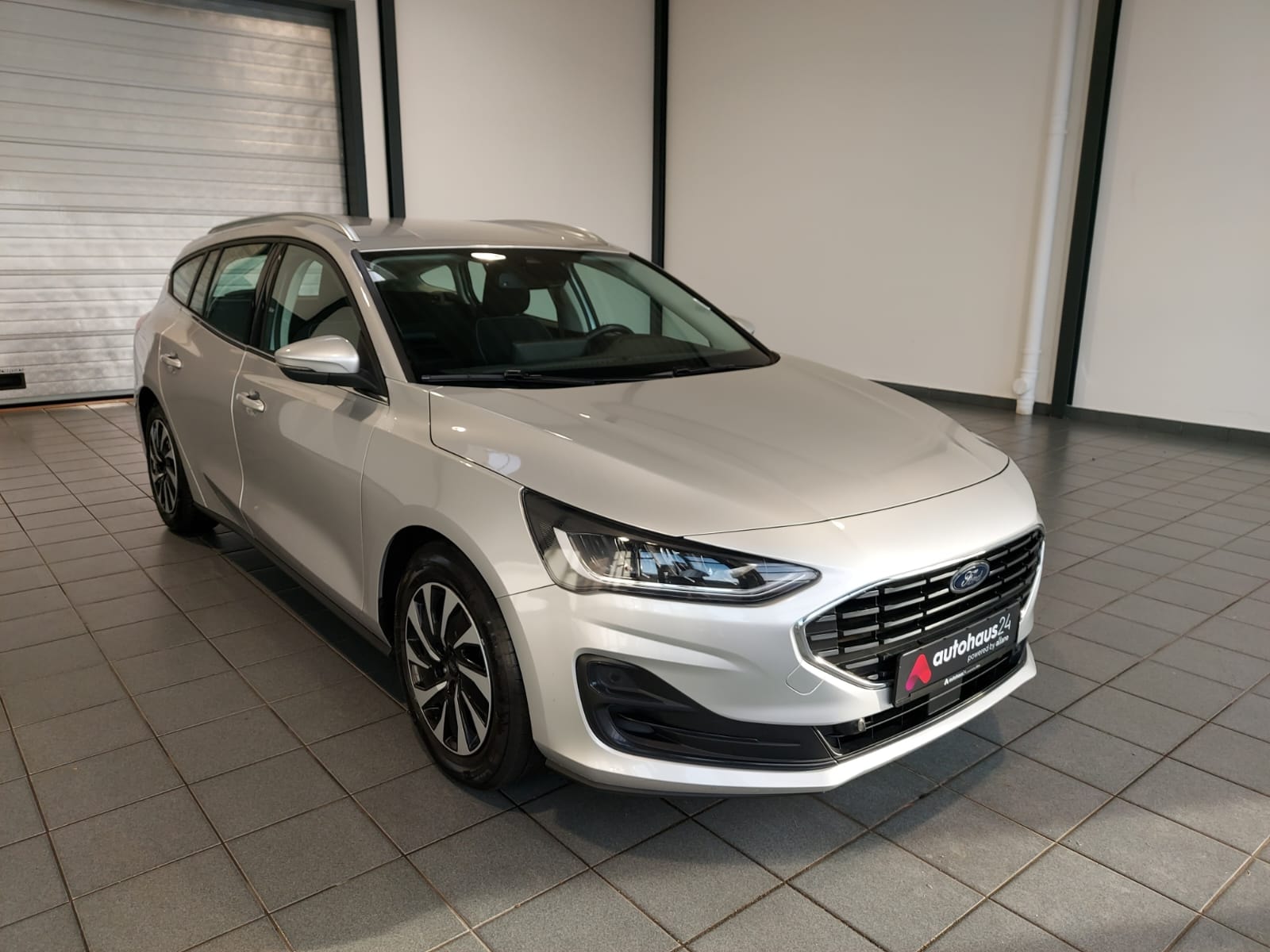 Ford Focus Kombi FORD Focus 1,5 EcoBlue Titanium Turnier Auto Kombi #1