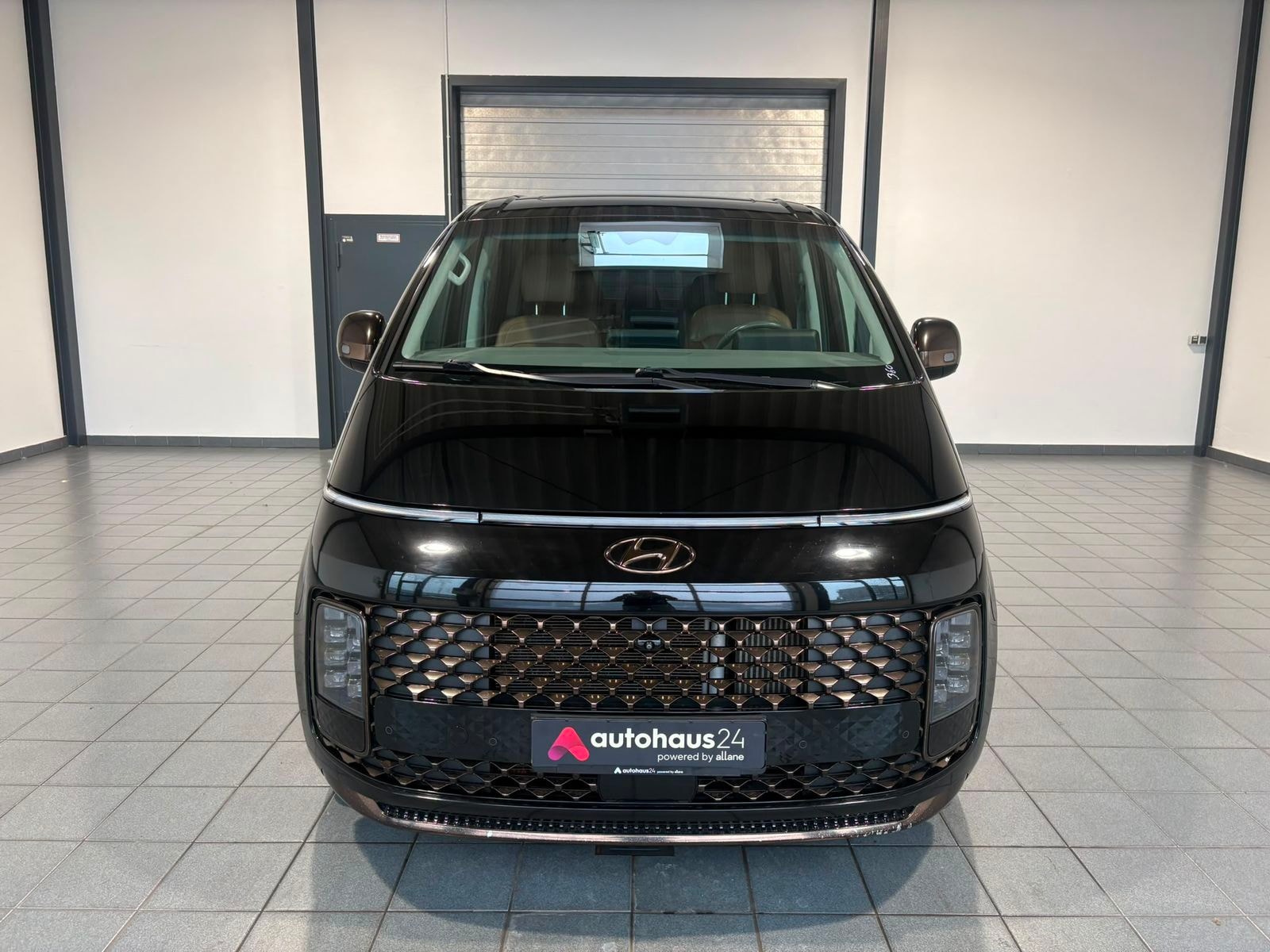 Hyundai STARIA Andere STARIA 2.2 CRDi Signature 4WD (7-Sitzer) #2