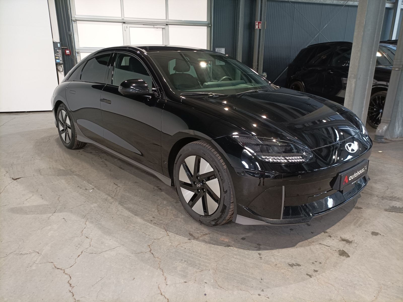 Hyundai IONIQ 6 Limousine HYUNDAI IONIQ 6 77,4kWh 168kW Dynamiq Limousine #1