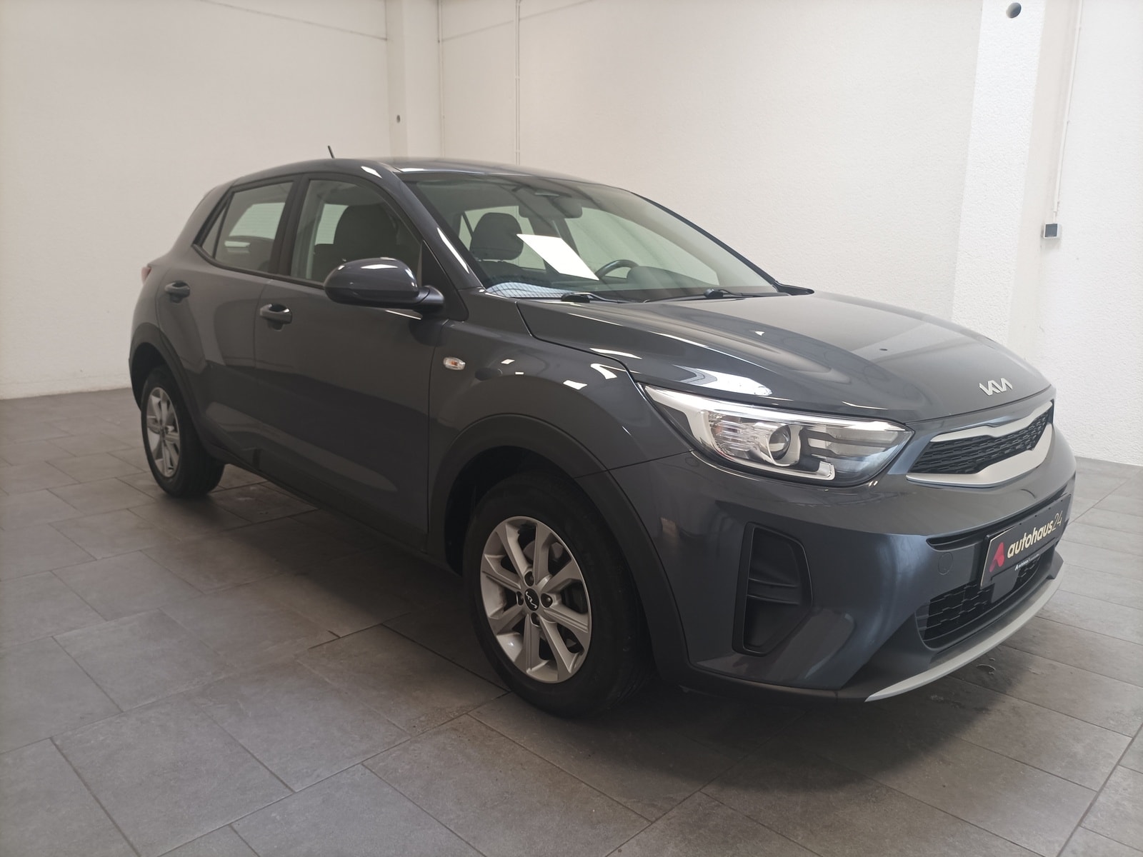 Kia Stonic SUV / Crossover / Geländewagen KIA Stonic 1.0 T-GDI 100 Edition 7 DCT7 Sports Utility Vehicle #1
