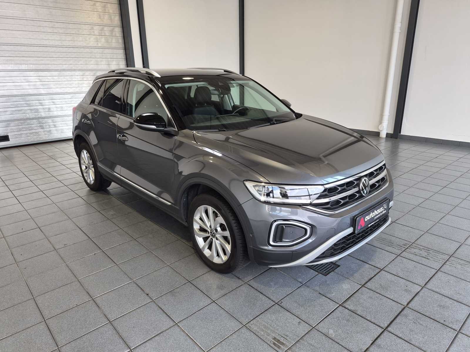 Volkswagen T-Roc SUV / Crossover / Geländewagen VOLKSWAGEN T-Roc 1.5 TSI OPF DSG Style Sports Utility Vehicle #1