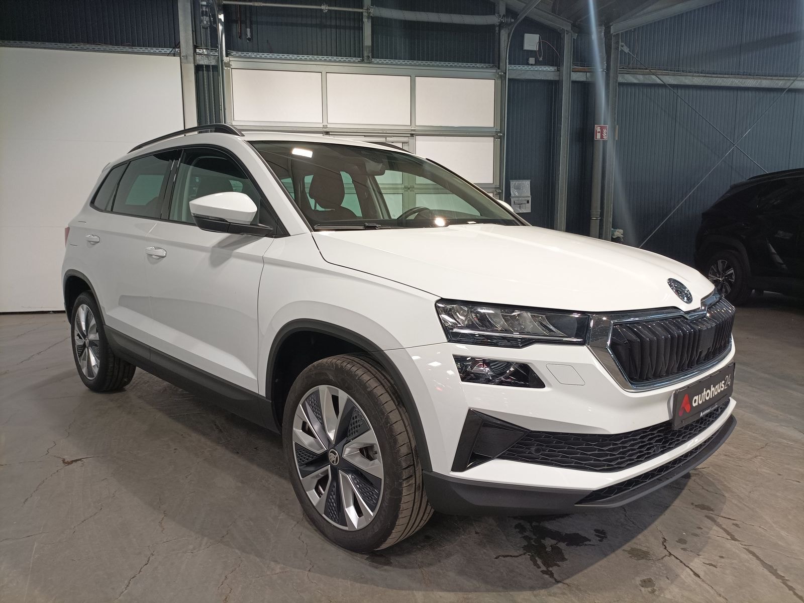 ŠKODA Karoq SUV / Crossover / Geländewagen SKODA Karoq 1.5l TSI ACT DSG STYLE Sports Utility Vehicle #1