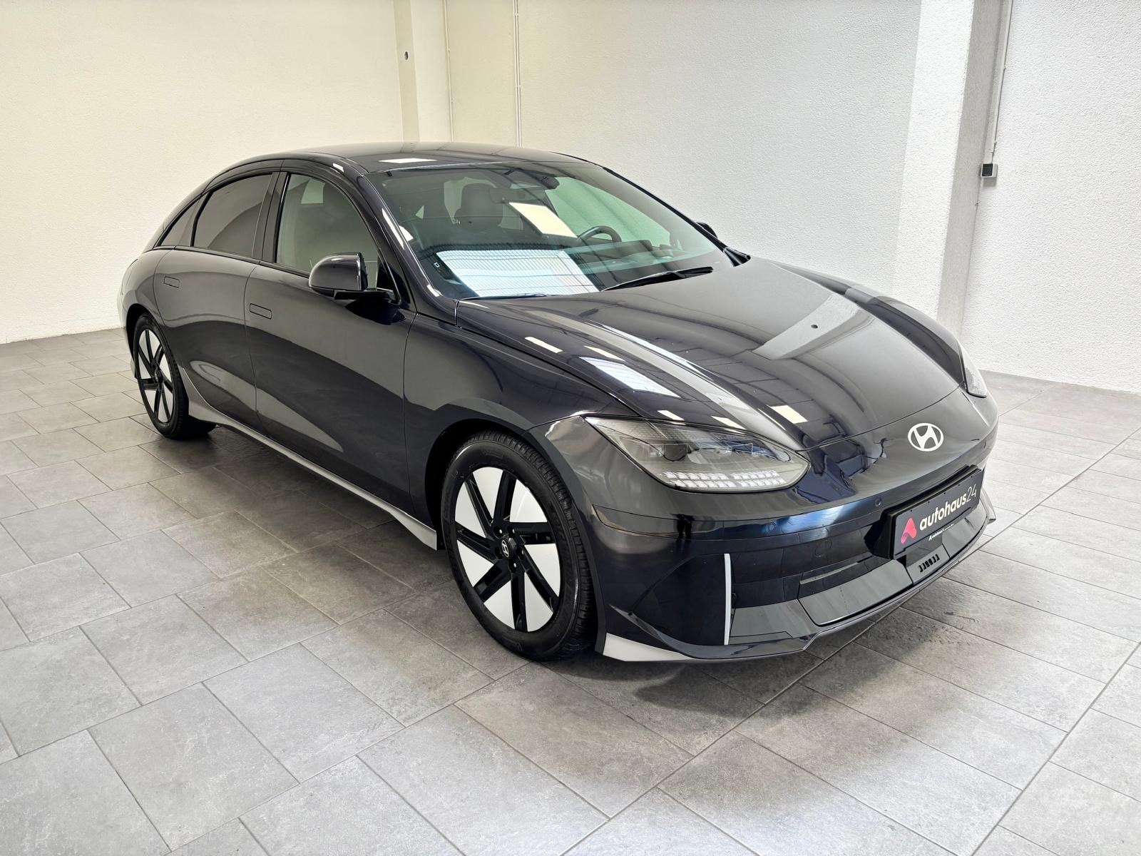 Hyundai IONIQ 6 Limousine HYUNDAI IONIQ 6 77,4kWh 168kW Dynamiq Limousine #1
