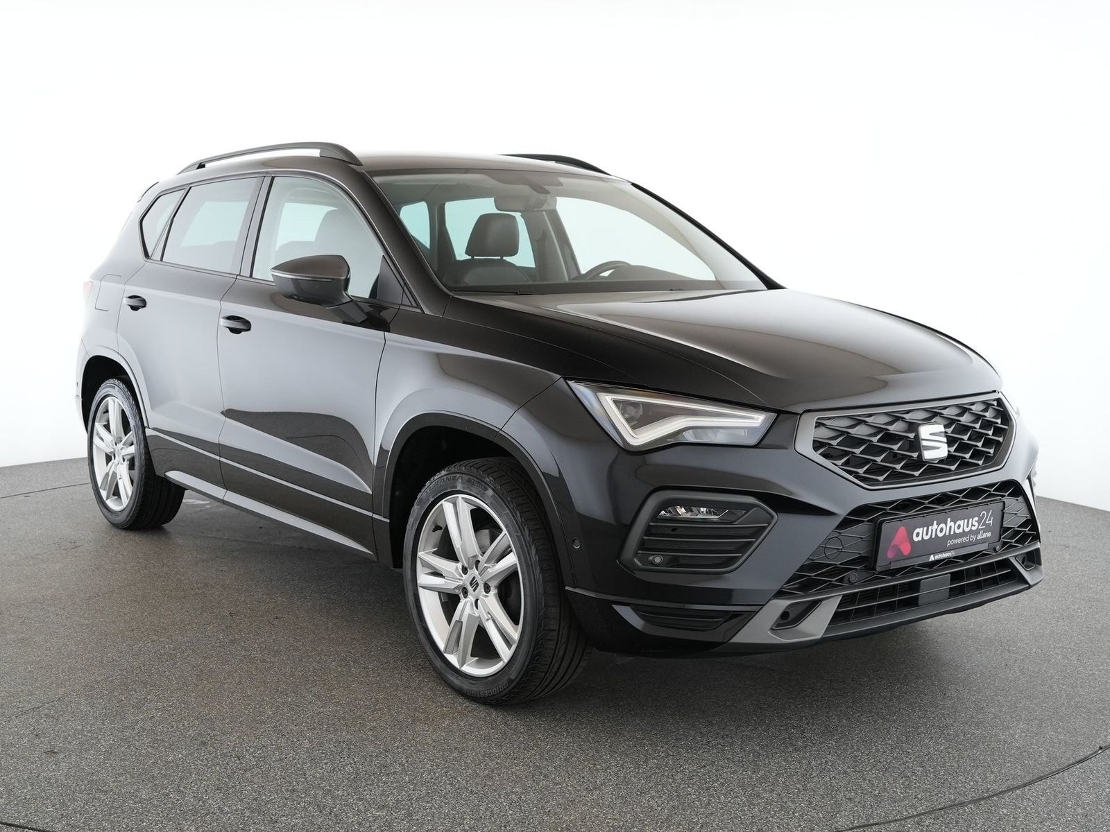 SEAT Ateca SUV / Crossover / Geländewagen SEAT Ateca 1.5 TSI ACT 110kW FR DSG Sports Utility Vehicle #1