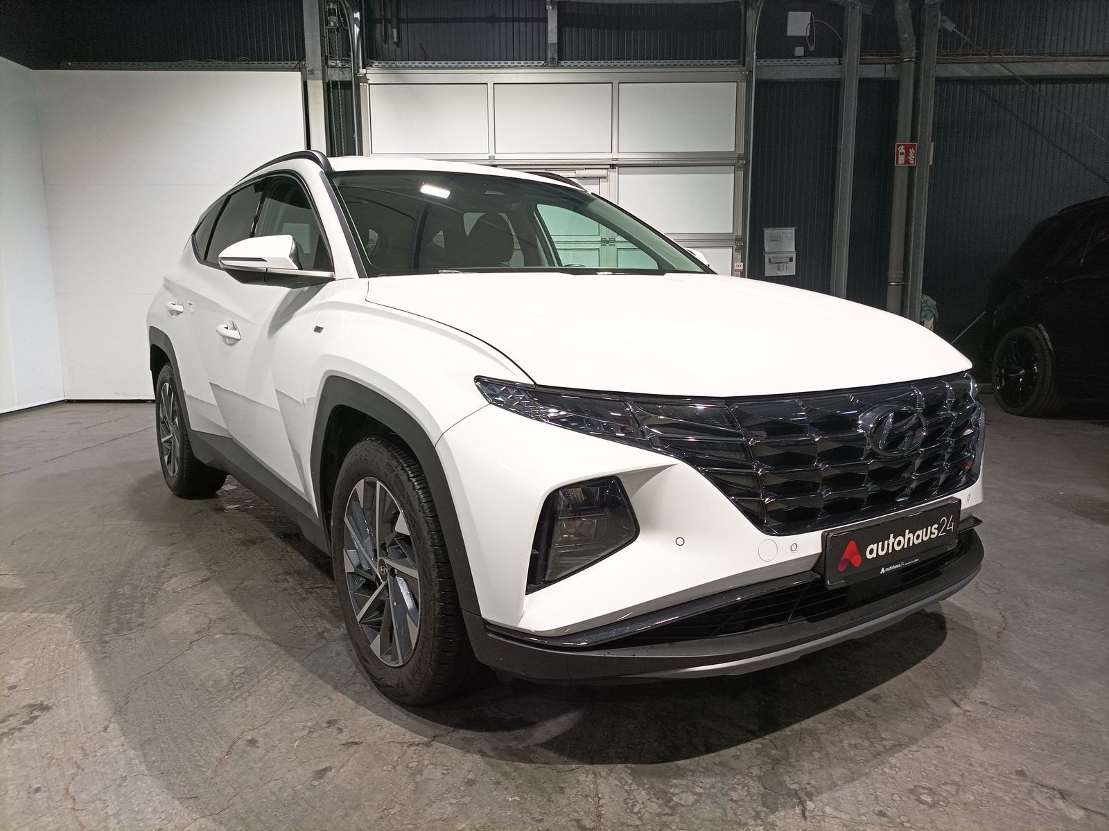 Hyundai Tucson SUV / Crossover / Geländewagen HYUNDAI Tucson 1.6 T-GDI 48V Trend DCT Sports Utility Vehicle #1