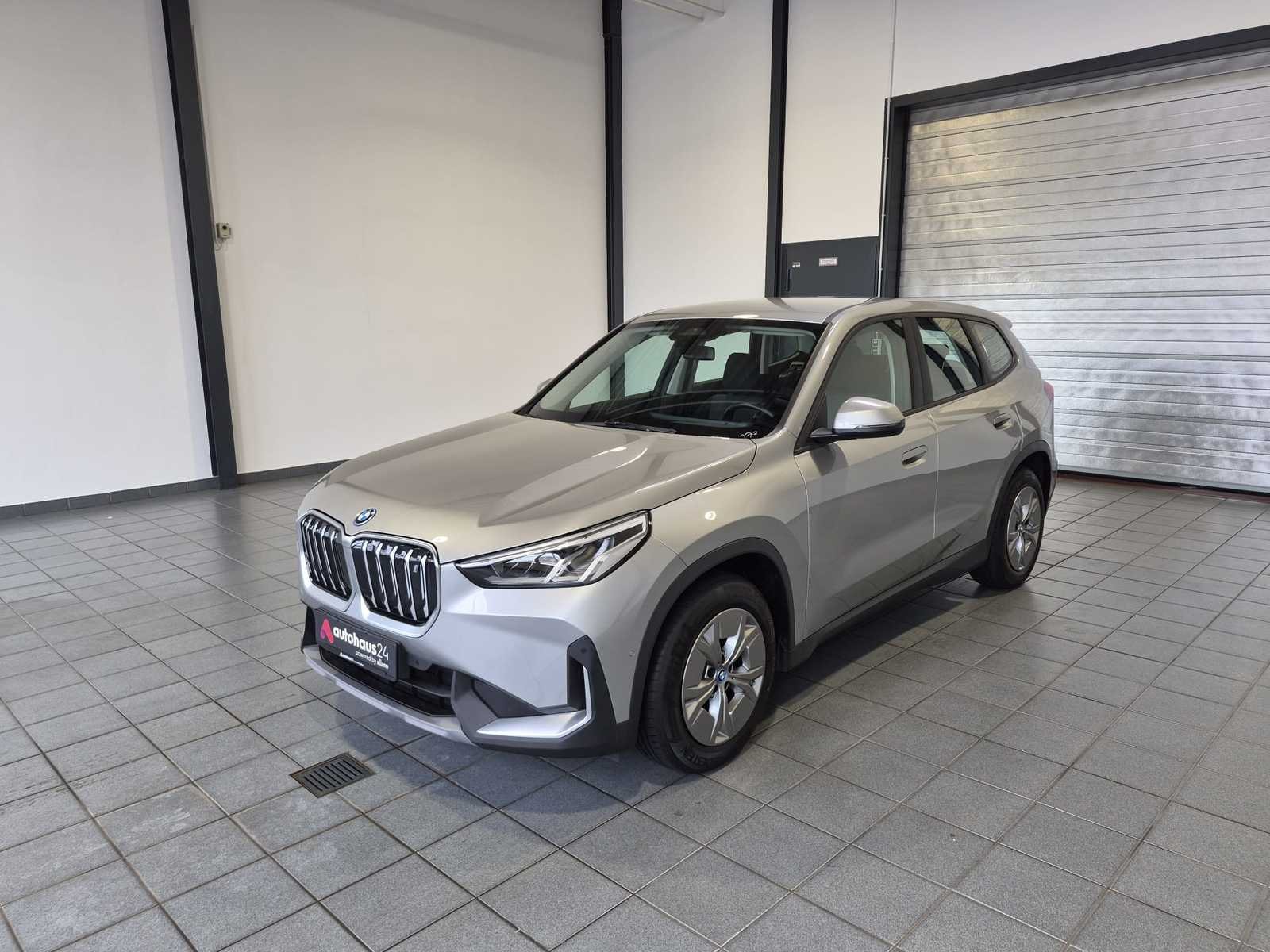 BMW iX1 SUV iX1 xDrive30 #3