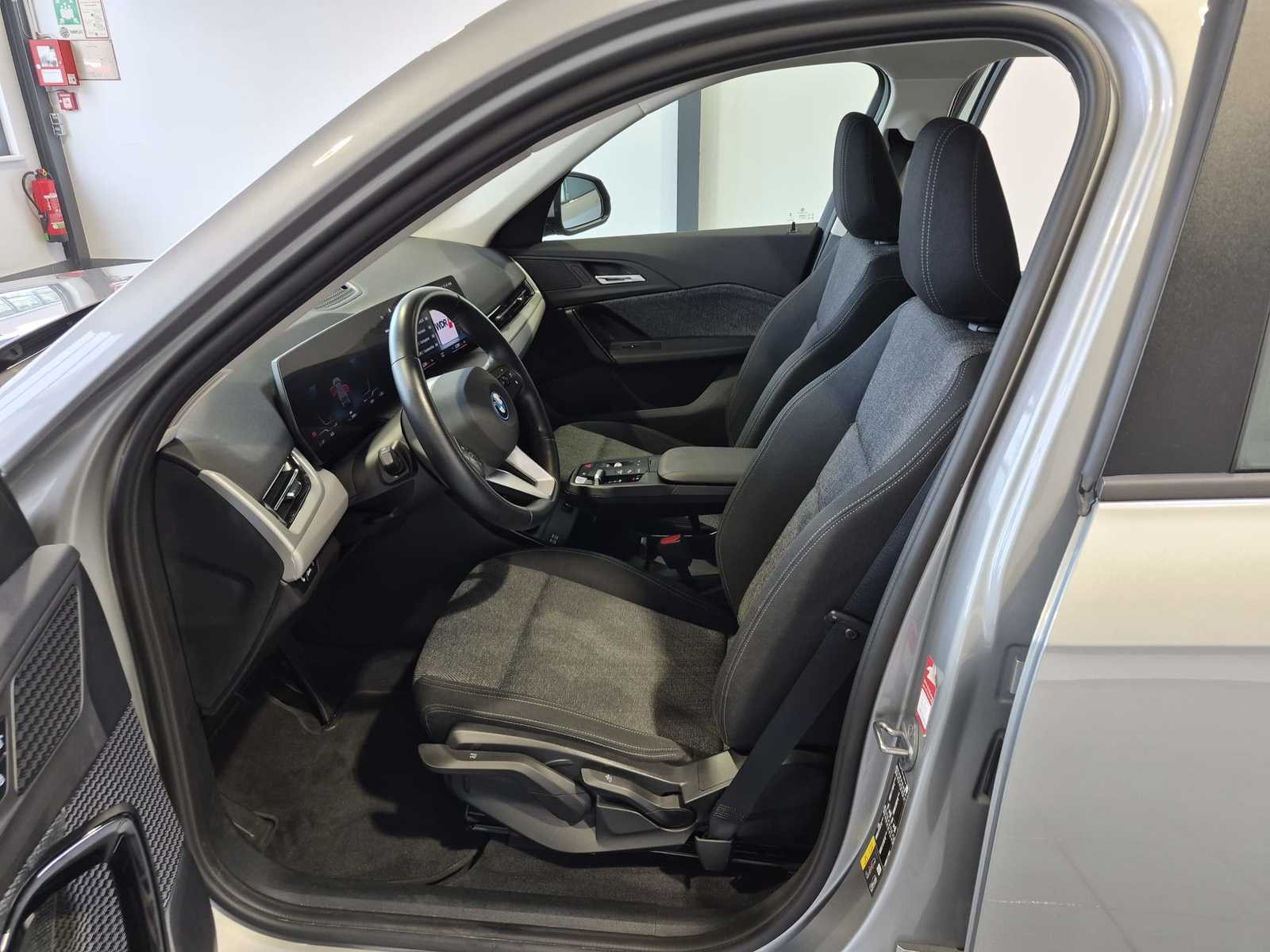 BMW iX1 SUV iX1 xDrive30 #8