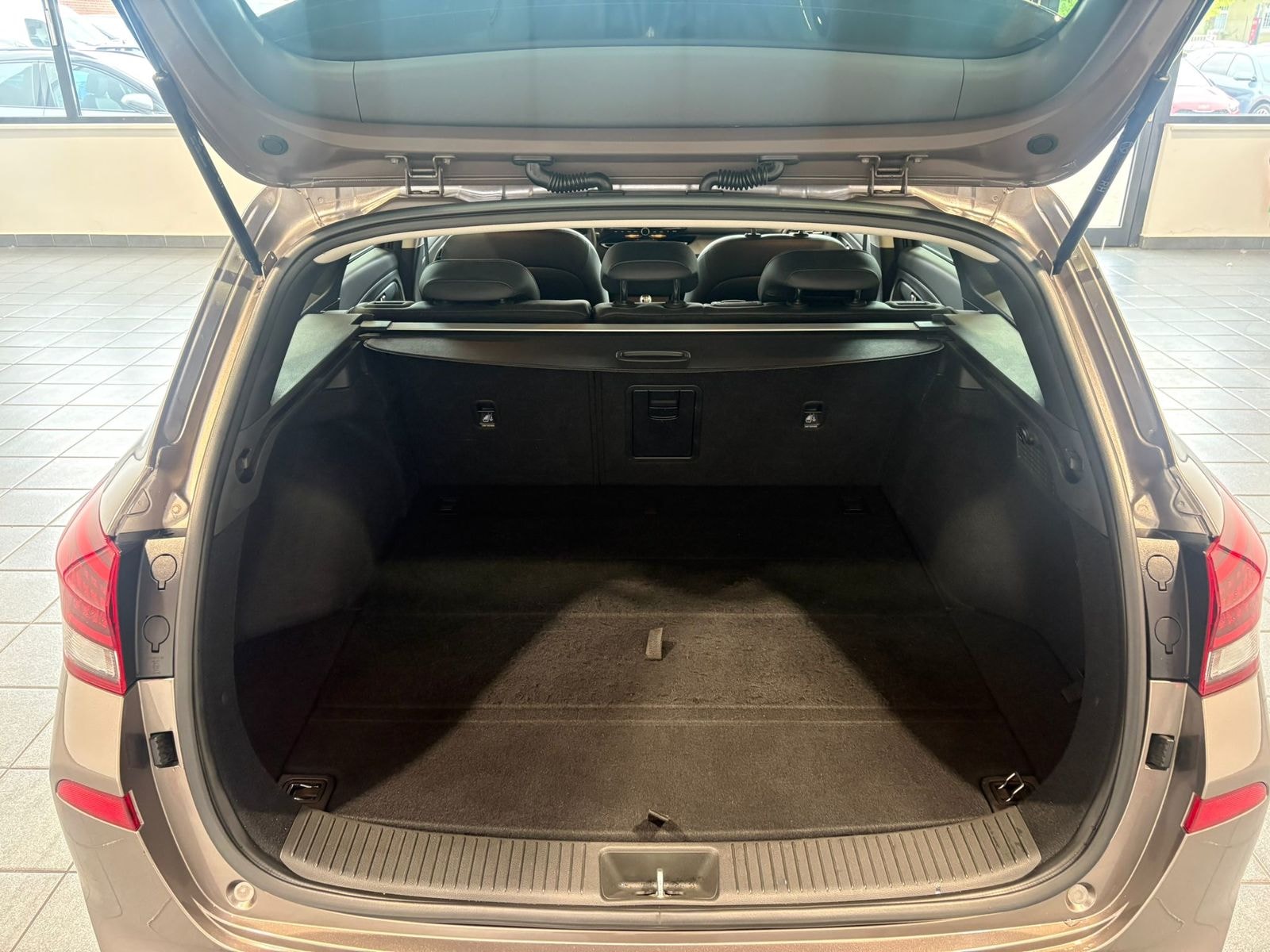 Hyundai i30 Kombi i30 1.5 T-GDI Prime Mild-Hybrid (EURO 6d)(OPF) #6