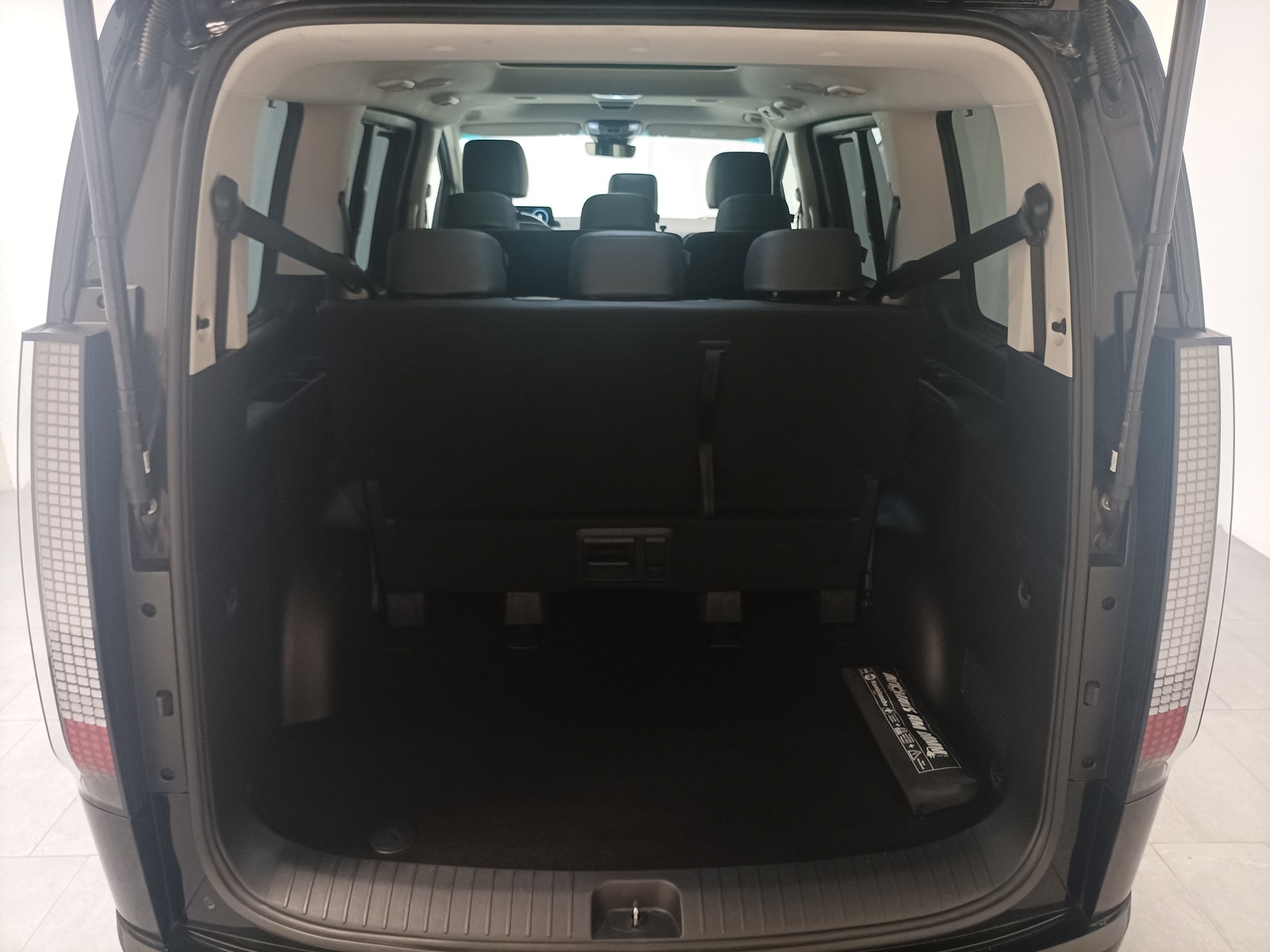 Hyundai STARIA Van Staria 2.2 CRDi Prime 4WD (9-Sitzer) #6
