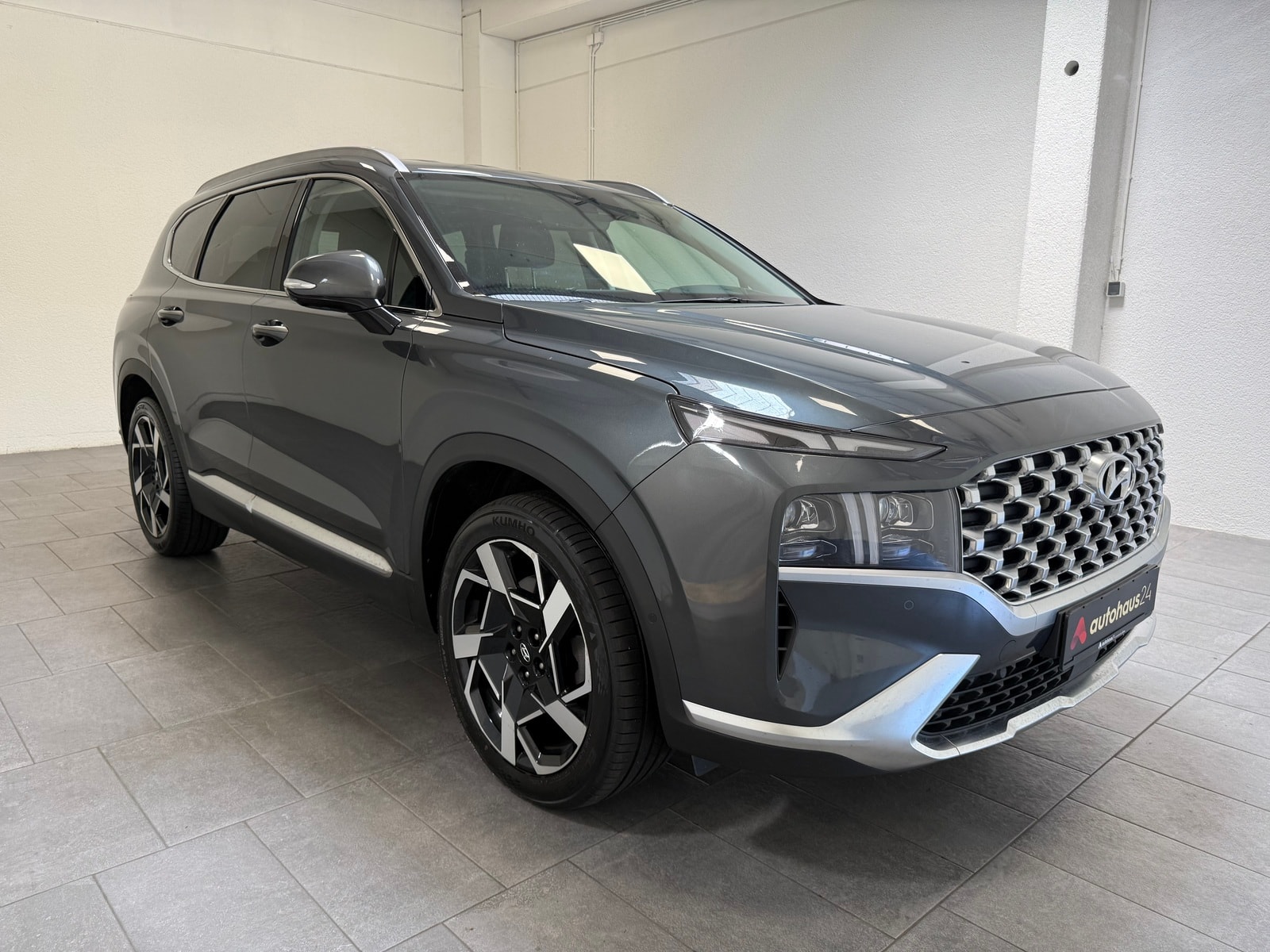 Hyundai Santa Fe SUV / Crossover / Geländewagen HYUNDAI Santa Fe 2.2 CRDi Prime 4WD DCT Sports Utility Vehicle #1