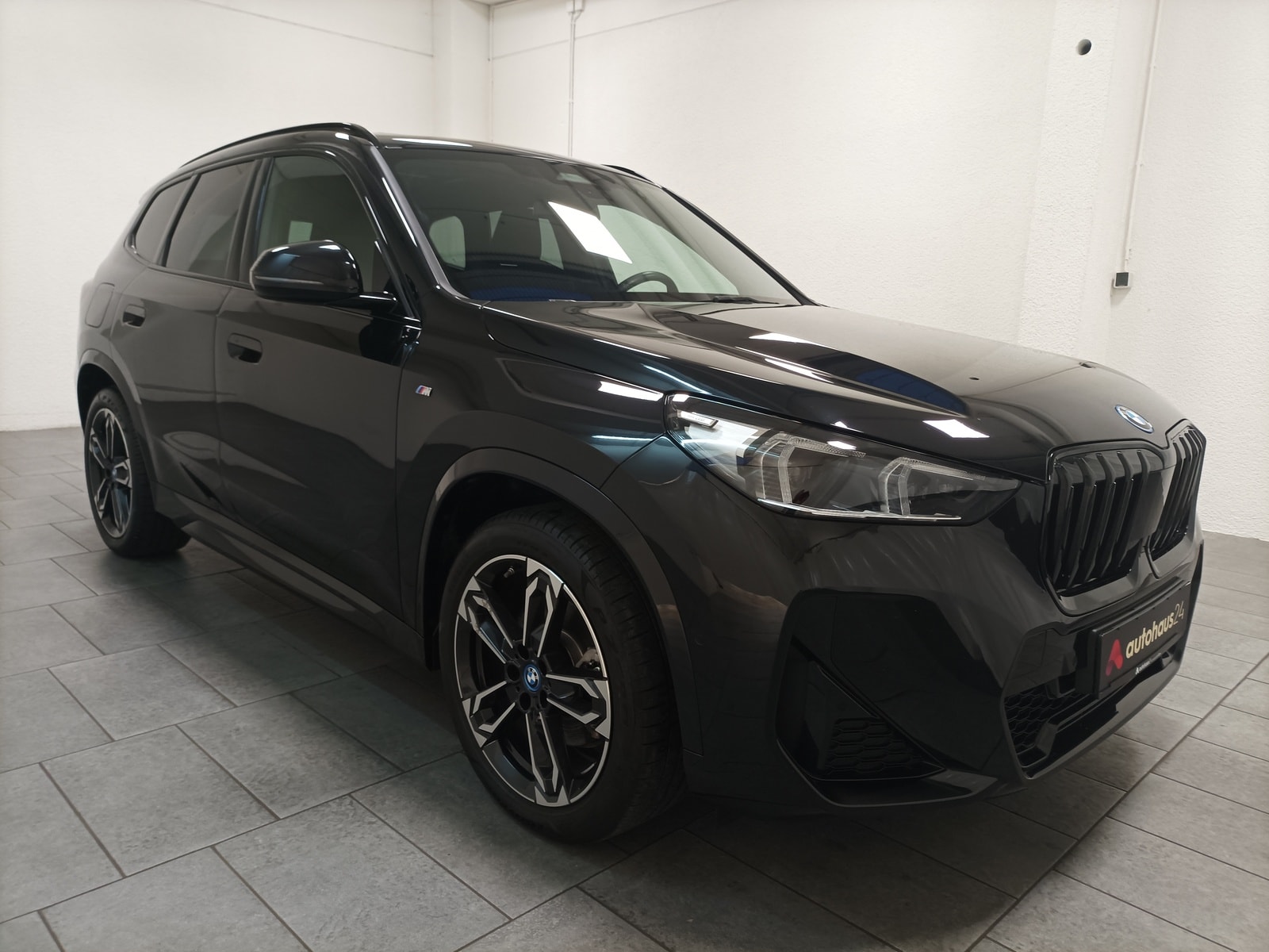 BMW X1 SUV / Crossover / Geländewagen BMW X1 xDrive25e Steptronic Sports Utility Vehicle #1