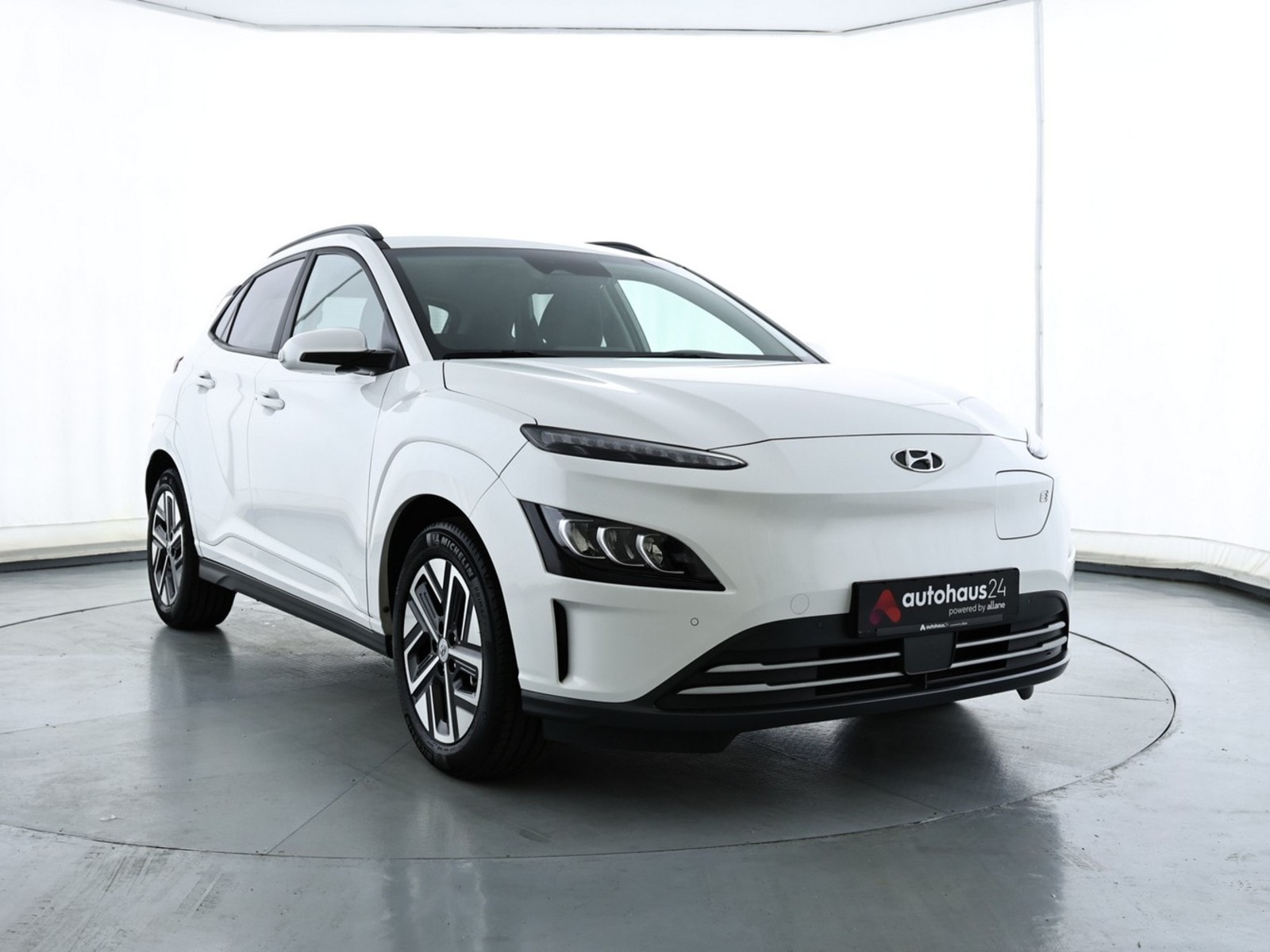 Hyundai Kona SUV / Crossover / Geländewagen HYUNDAI Kona ELEKTRO 100kW Advantage-Paket Sports Utility Vehicle #1