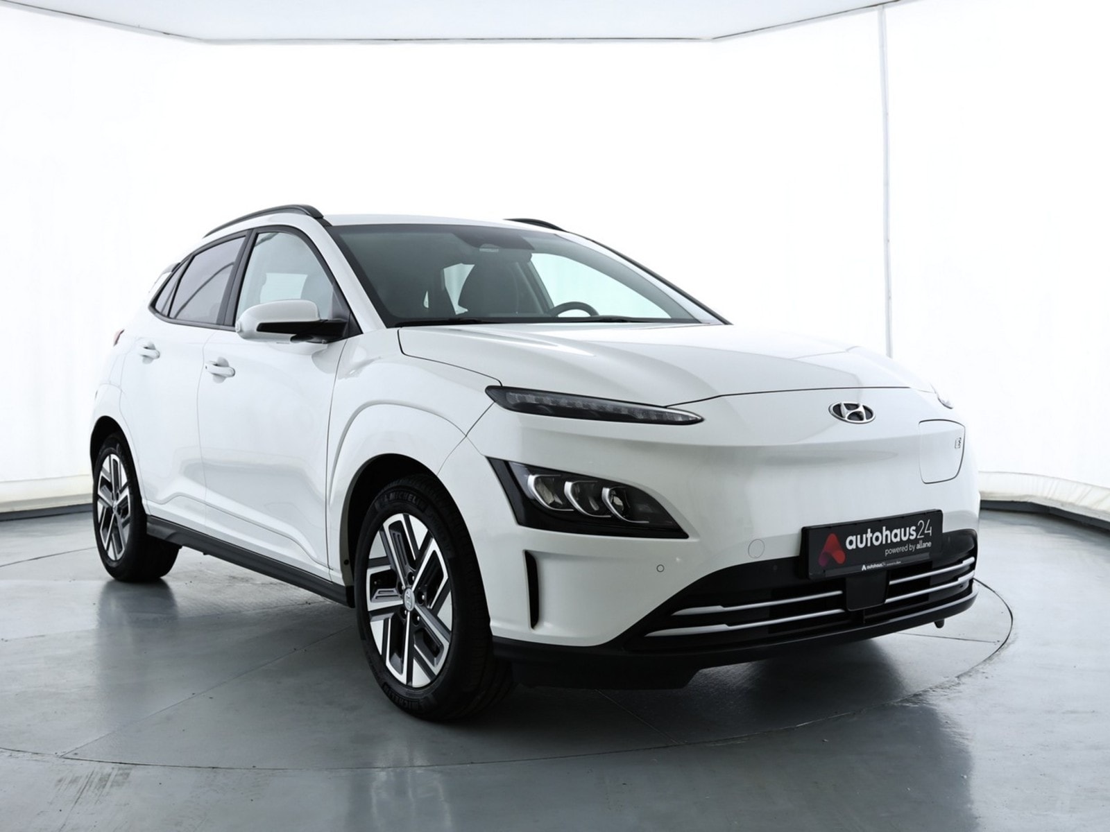 Hyundai Kona SUV / Crossover / Geländewagen HYUNDAI Kona ELEKTRO 100kW Advantage-Paket Sports Utility Vehicle #1
