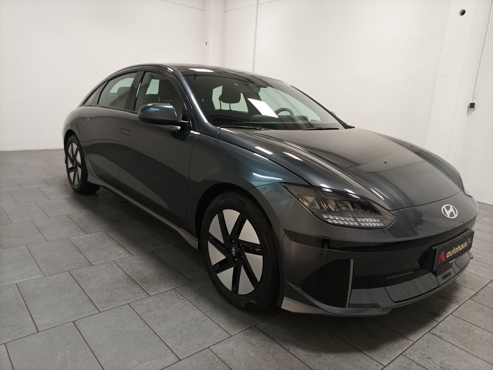 Hyundai IONIQ 6 Limousine HYUNDAI IONIQ 6 53kWh 111kW Limousine #1