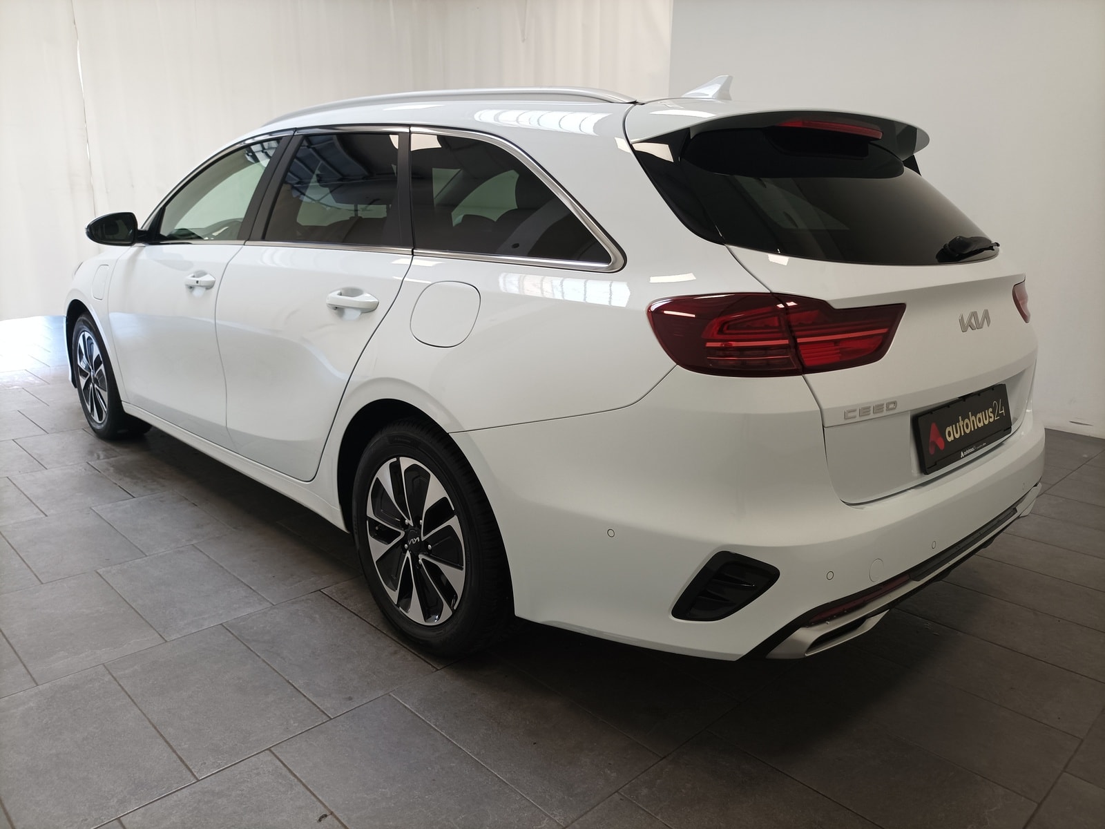 Kia Ceed Sportswagon Kombi Ceed 1.6 Plug-in Hybrid Platinum Edition (EURO 6d) #4