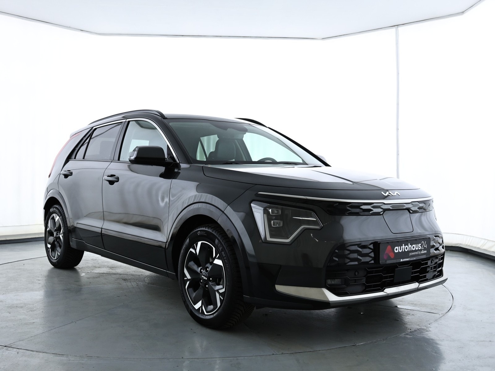 Kia Niro SUV / Crossover / Geländewagen KIA e-Niro 150kW Vision Schräghecklimousine #1