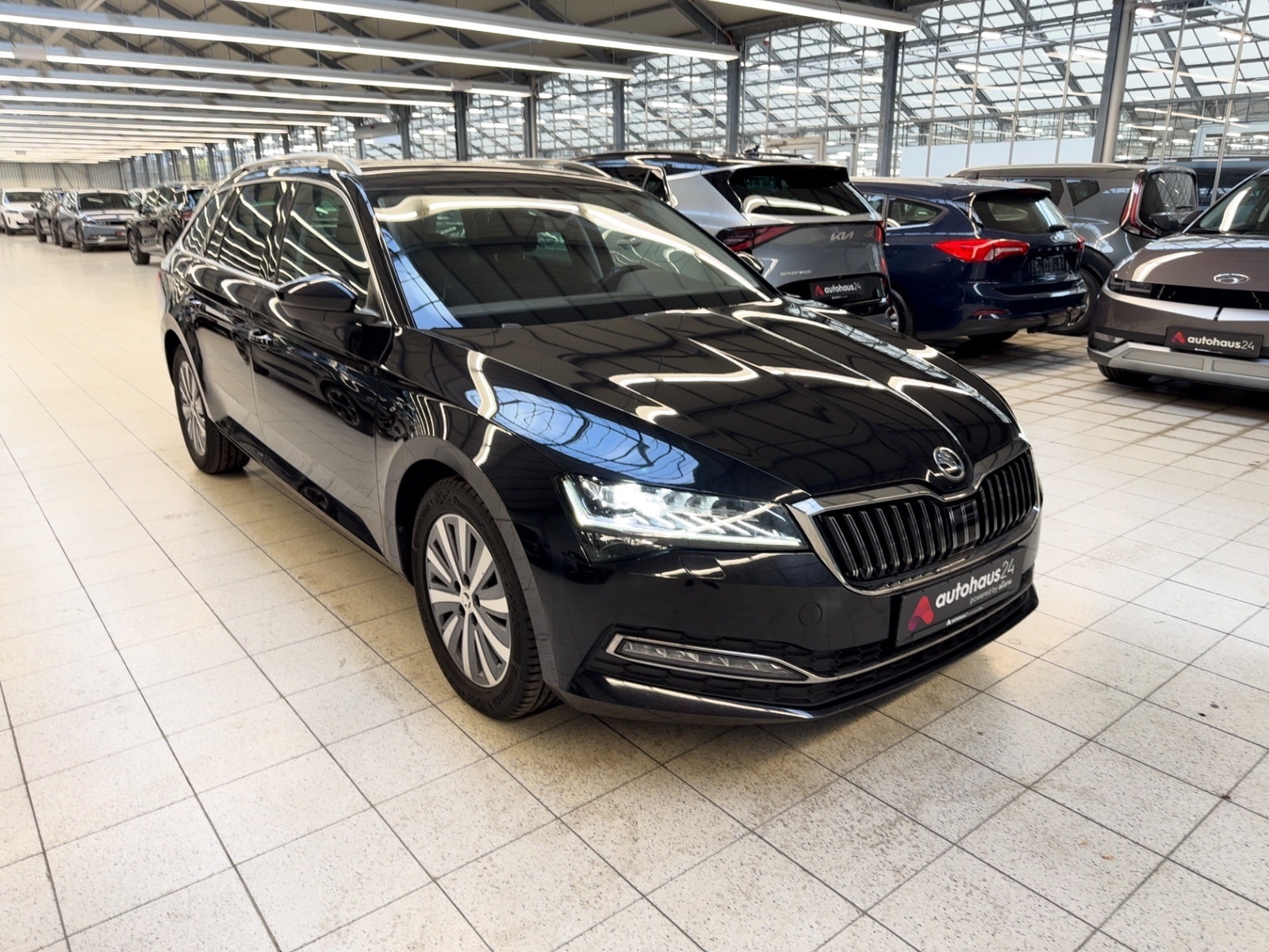 ŠKODA Superb Kombi SKODA Superb 2.0 TDI SCR DSG STYLE COMBI Kombi #1
