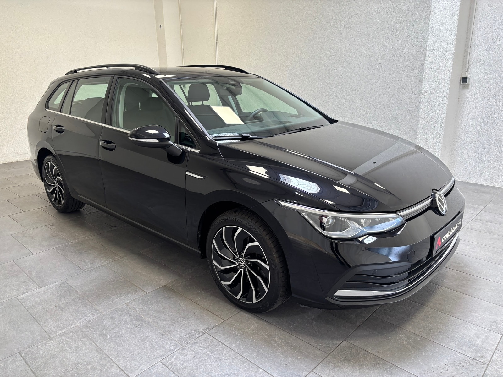 Volkswagen Golf Kombi VOLKSWAGEN Golf 2.0 TDI SCR DSG Style Variant Kombi #1