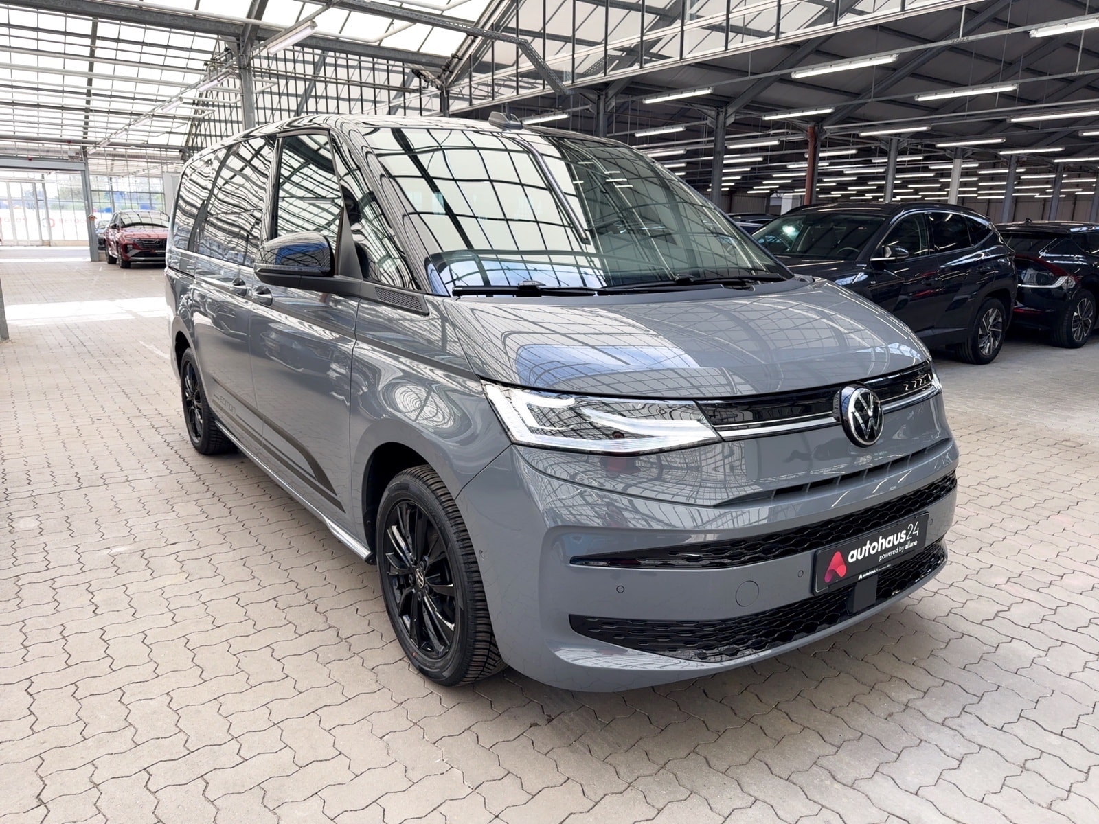 Volkswagen Multivan Kleinbus / Van VOLKSWAGEN Multivan 2,0 TSI OPF DSG Überhang Edition Van #1