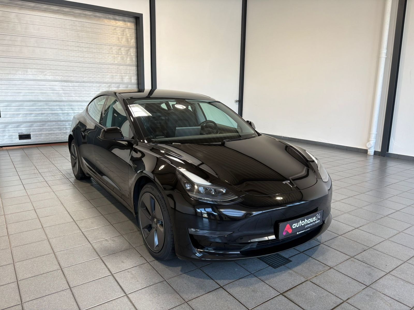 TESLA Model 3 Limousine TESLA Model 3 Allradantrieb mit Dualmotor Long Range Limousine #1