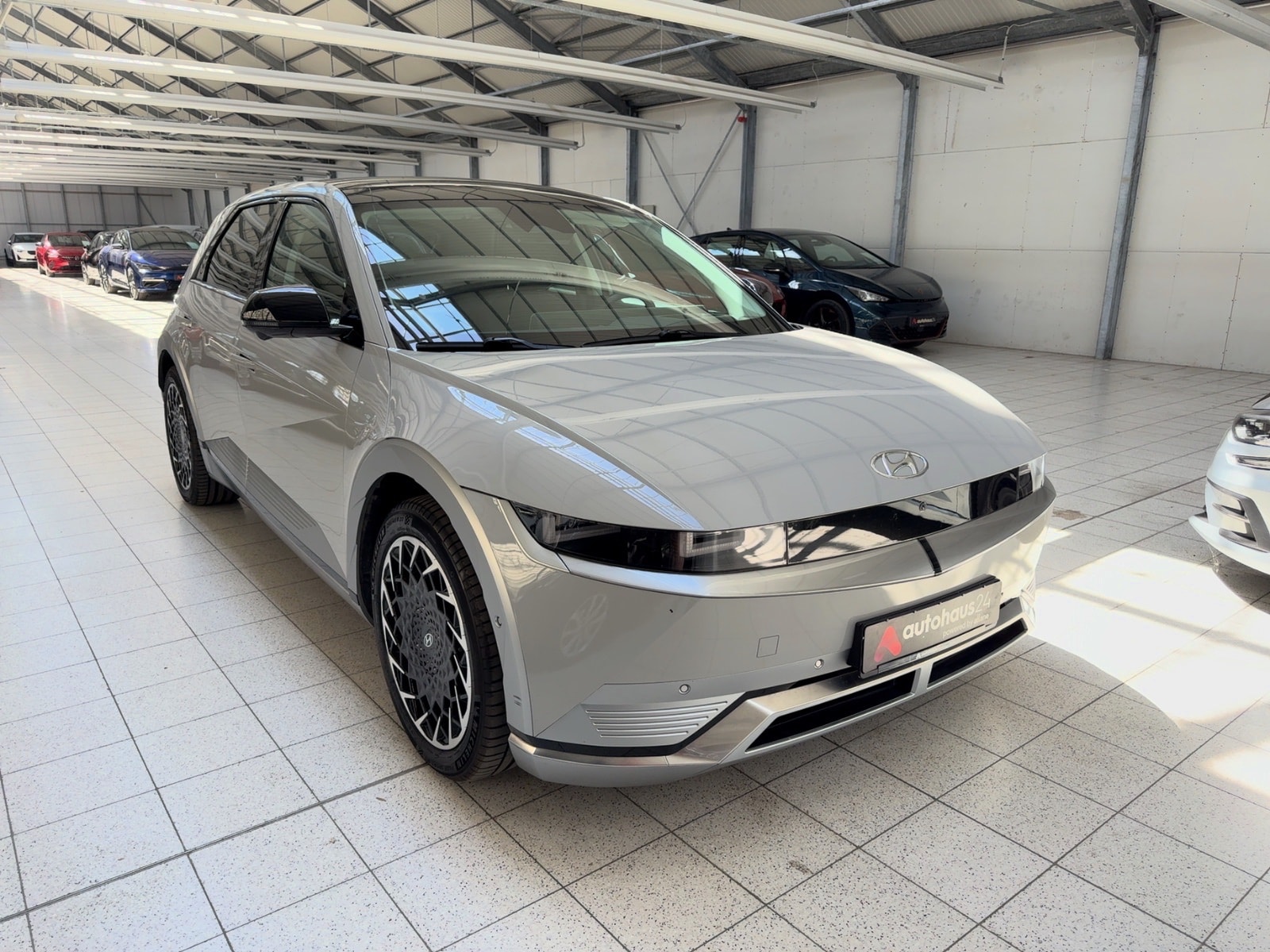 Hyundai IONIQ 5 Limousine HYUNDAI IONIQ 5 77,4 kWh Allradantrieb Sports Utility Vehicle #1