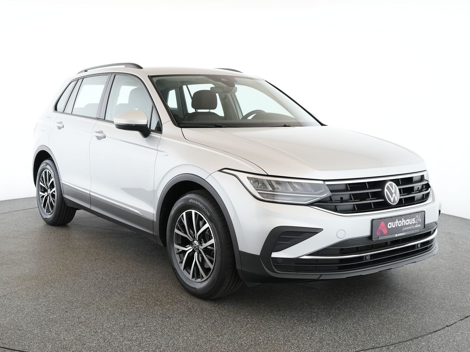 Volkswagen Tiguan SUV / Crossover / Geländewagen VOLKSWAGEN Tiguan 1.5 TSI OPF Life Sports Utility Vehicle #1