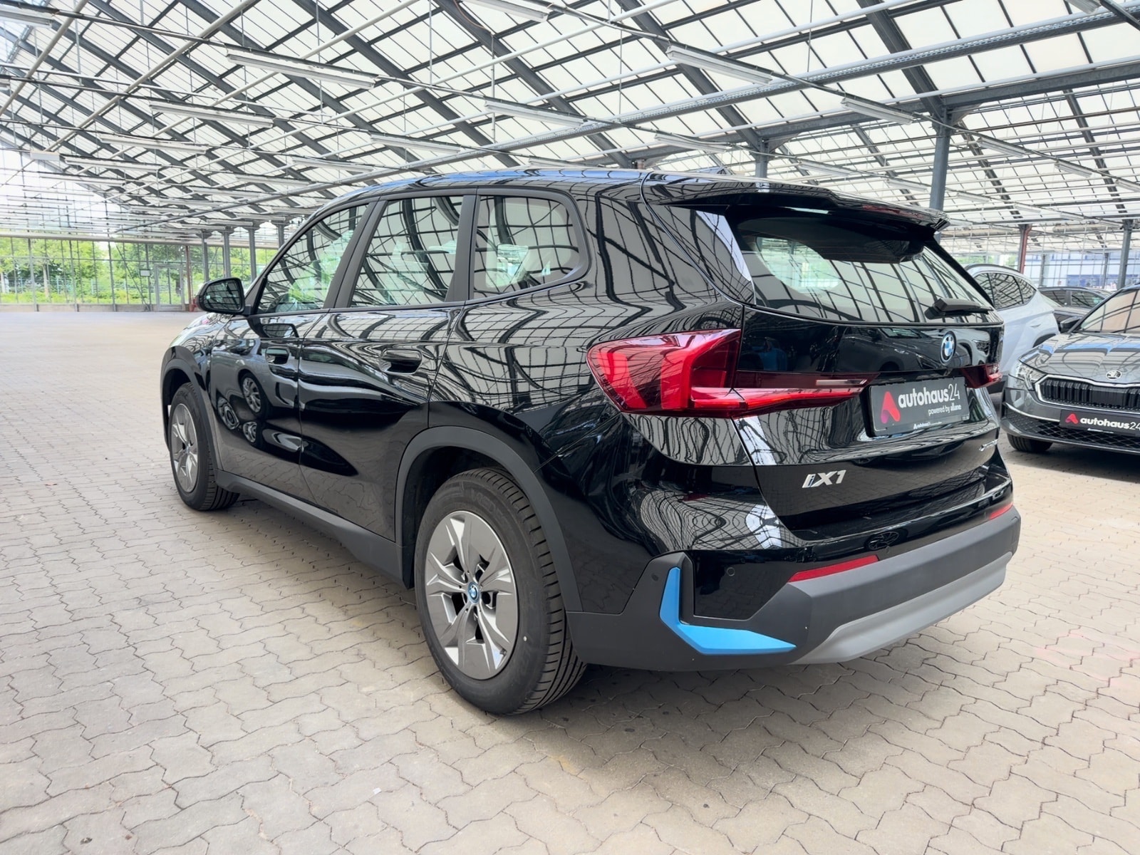 BMW iX1 SUV iX1 xDrive30 #4