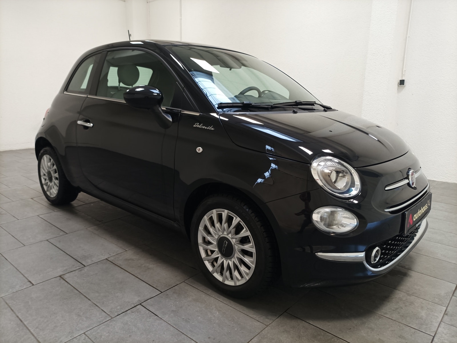 Fiat 500 Schräghecklimousine FIAT 500 1.0 GSE N3 Hybrid DOLCEVITA Schräghecklimousine #1