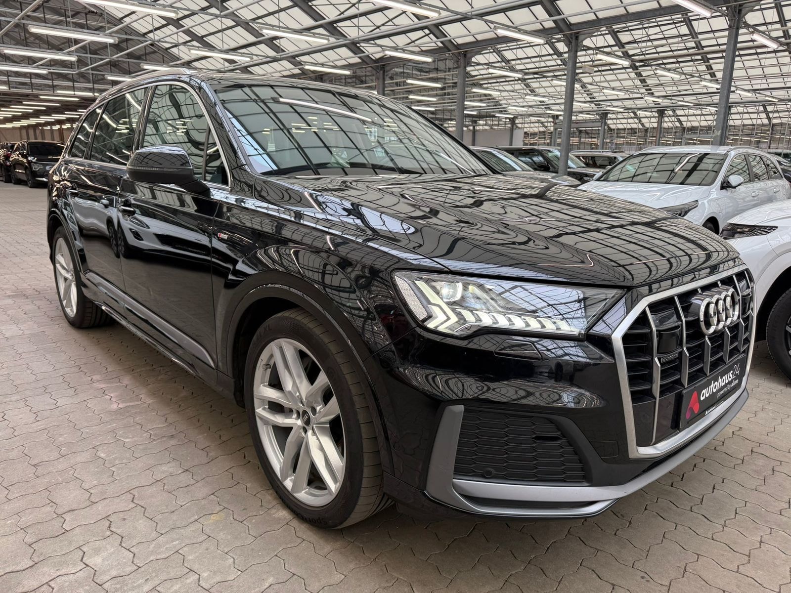 Audi Q7 SUV / Crossover / Geländewagen AUDI Q7 50 TDI quattro tiptronic S line Sports Utility Vehicle #1