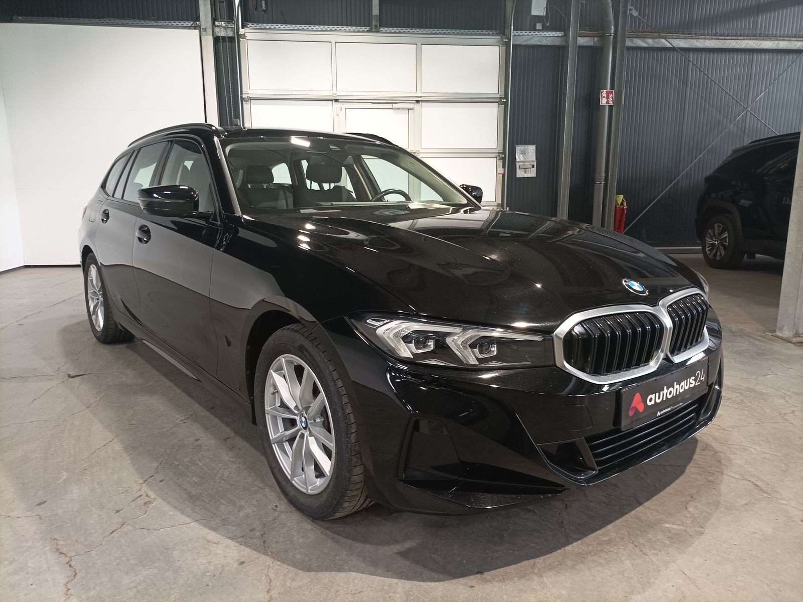 BMW 3er-Reihe Kombi BMW 3er-Reihe 318d Touring Auto Kombi #1
