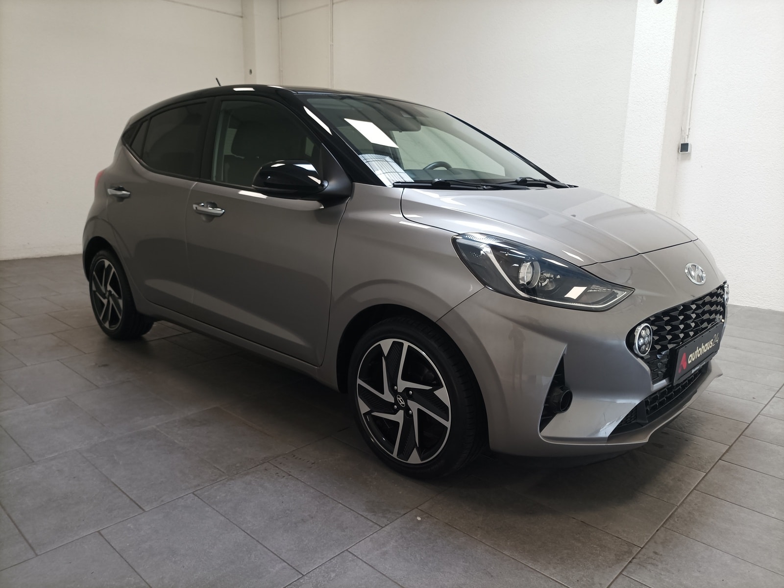 Hyundai i10 Limousine HYUNDAI i10 1.2 Prime Schräghecklimousine #1