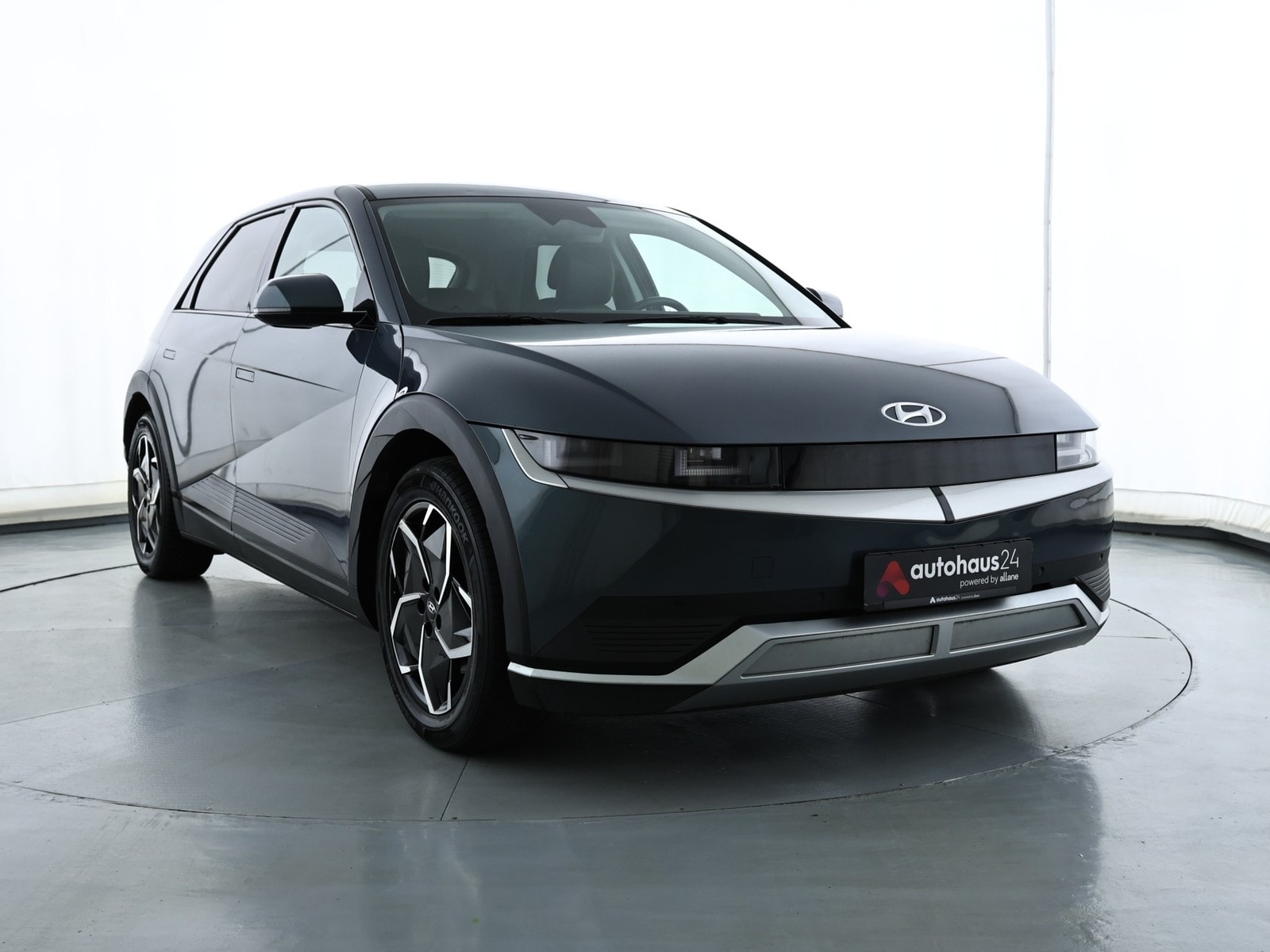 Hyundai IONIQ 5 Limousine HYUNDAI IONIQ 5 77,4 kWh Allradantrieb Sports Utility Vehicle #1