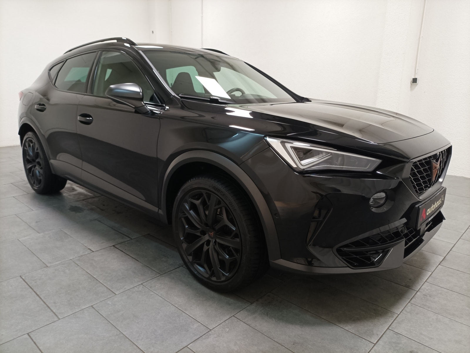 CUPRA Formentor SUV / Crossover / Geländewagen CUPRA Formentor 2.0 TSI 228kW VZ Tribe Edit. 4Drive DSG Sports Utility Vehicle #1