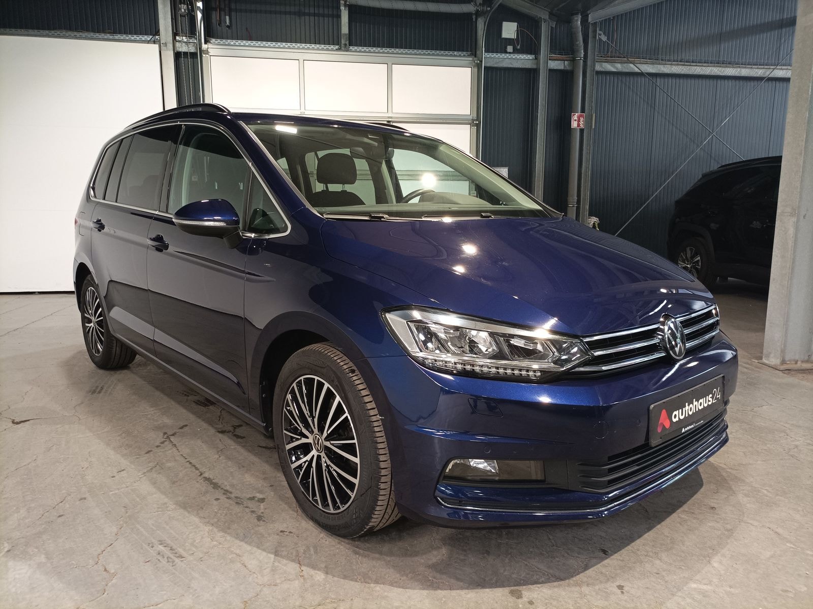 Volkswagen Touran Kleinbus / Van VOLKSWAGEN Touran 2.0 TDI SCR DSG Highline Kompaktvan #1