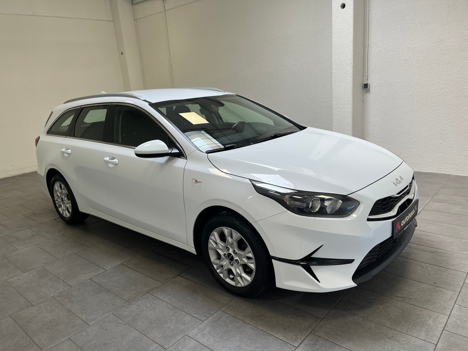 Kia Ceed Sportswagon Kombi KIA Ceed 1.6 CRDi MHEV 100kW Vision SW Kombi #1