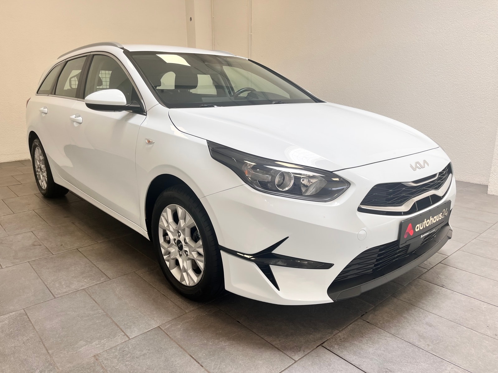 Kia Ceed Kombi KIA Ceed 1.6 CRDi MHEV 100kW Vision SW Kombi #1