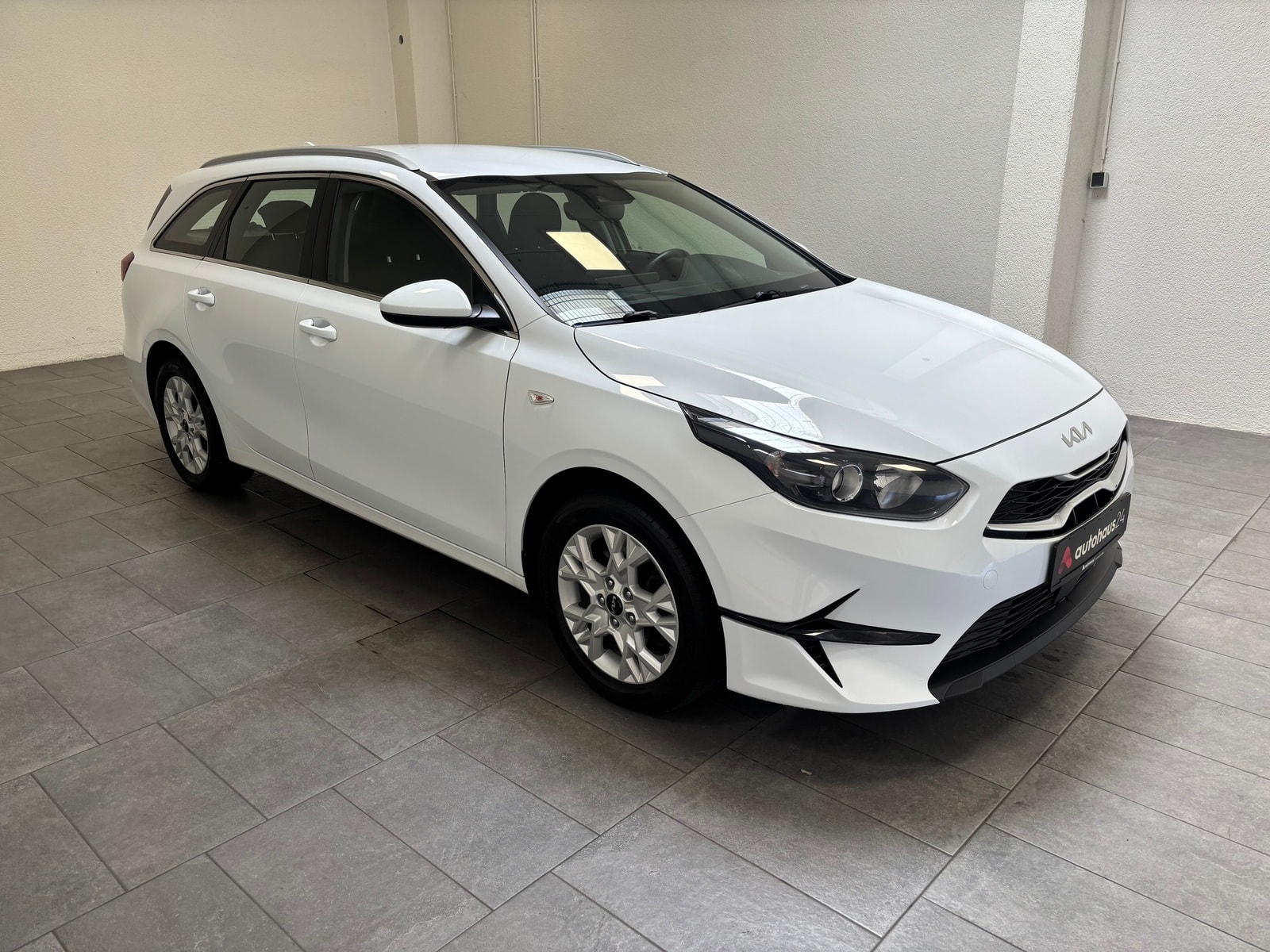Kia Ceed Kombi KIA Ceed 1.6 CRDi MHEV 100kW Vision SW Kombi #1