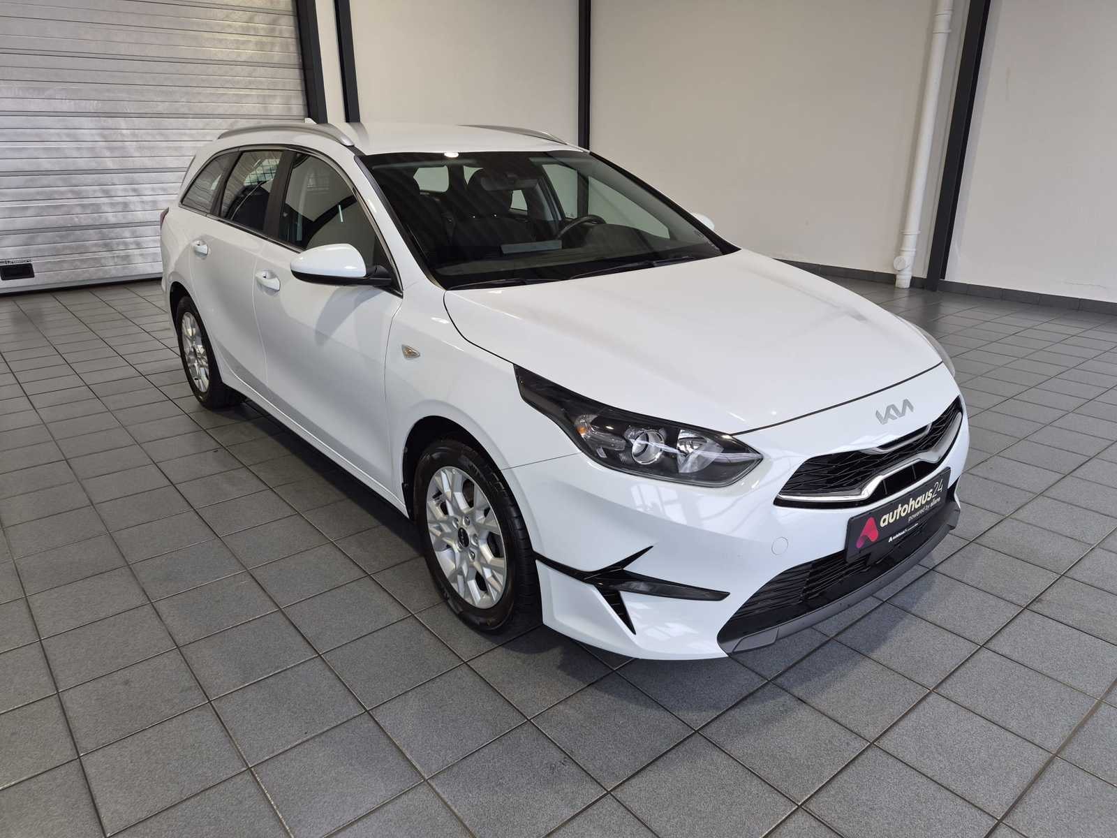 Kia Ceed Sportswagon Kombi KIA Ceed 1.6 CRDi MHEV 100kW Vision SW Kombi #1