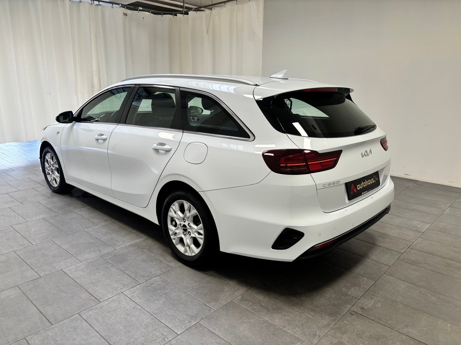 Kia Ceed Kombi Ceed 1.6 CRDi Mild Hybrid Vision (EURO 6d) #4