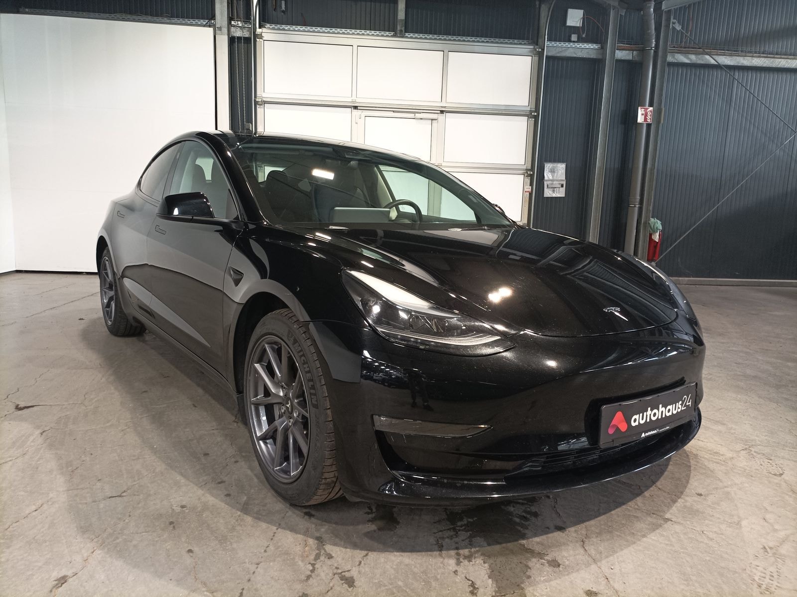 TESLA Model 3 Sonstige TESLA Model 3 Allradantrieb mit Dualmotor Long Range Limousine #1