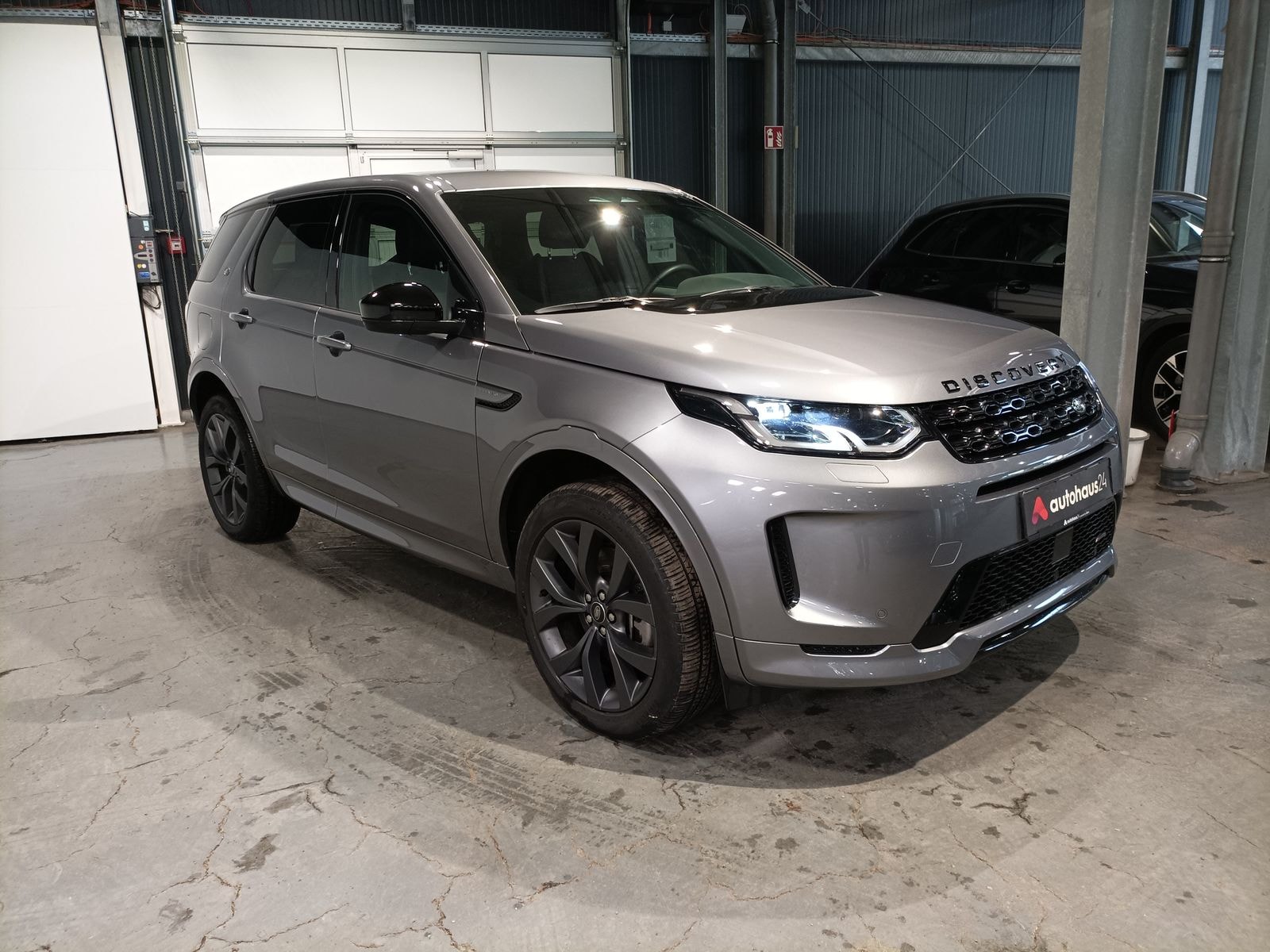 Land Rover Discovery Sport SUV / Crossover / Geländewagen LAND ROVER Discovery Sport P300e AWD Automatik R-DYNAMIC SE Sports Utility Vehic #1