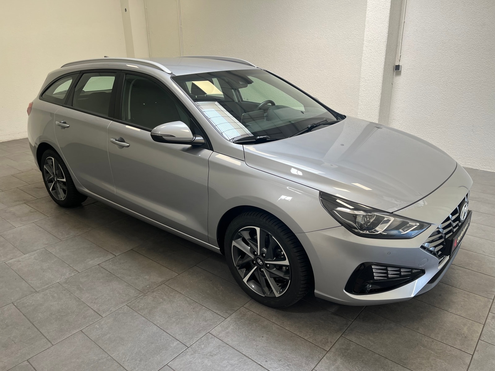 Hyundai i30 Kombi HYUNDAI i30 1.5 T-GDI Hybrid Trend DCT Kombi #1