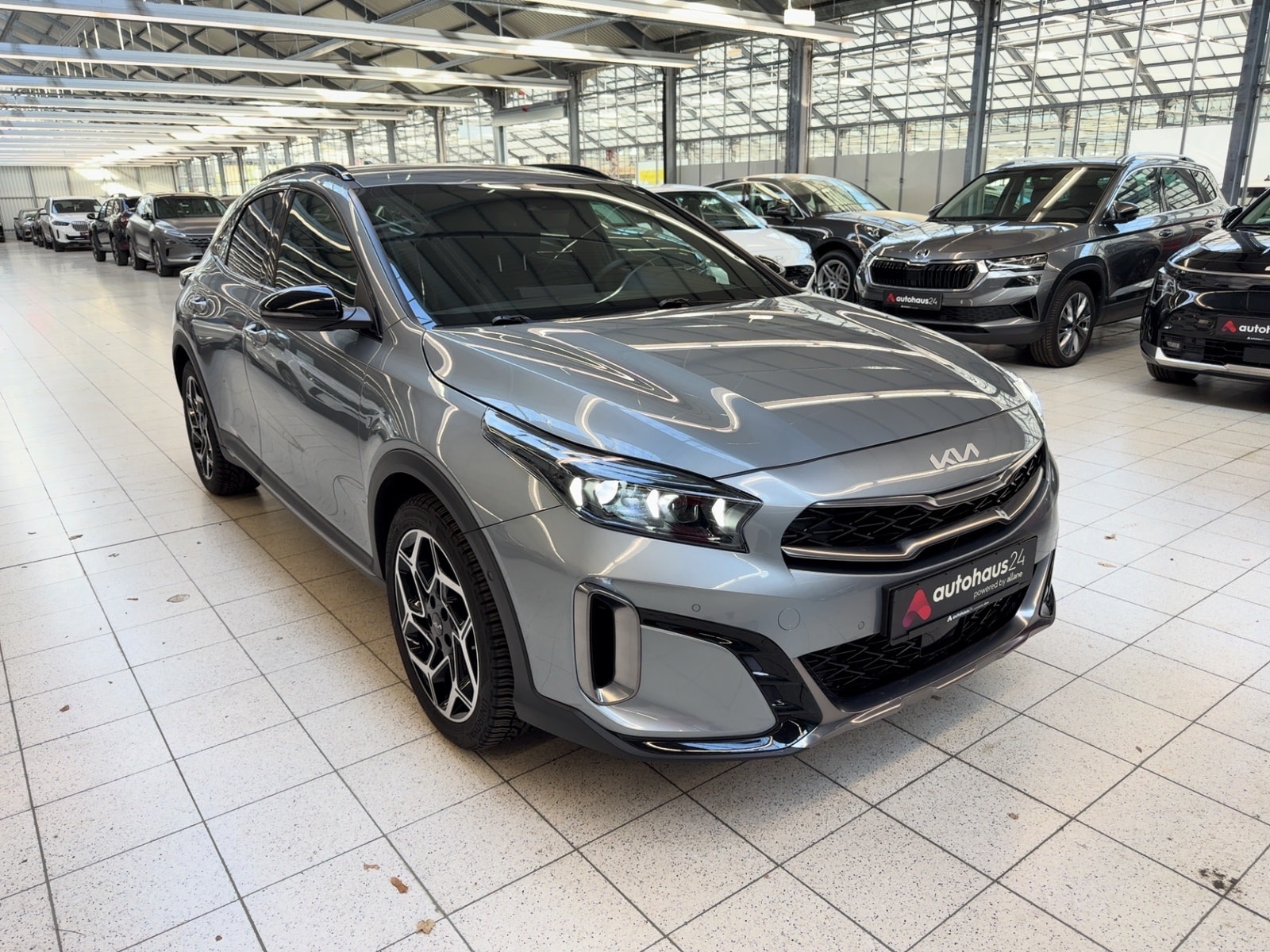 Kia XCeed SUV / Crossover / Geländewagen KIA XCeed 1.5 T-GDI DCT GT-Line Sports Utility Vehicle #1