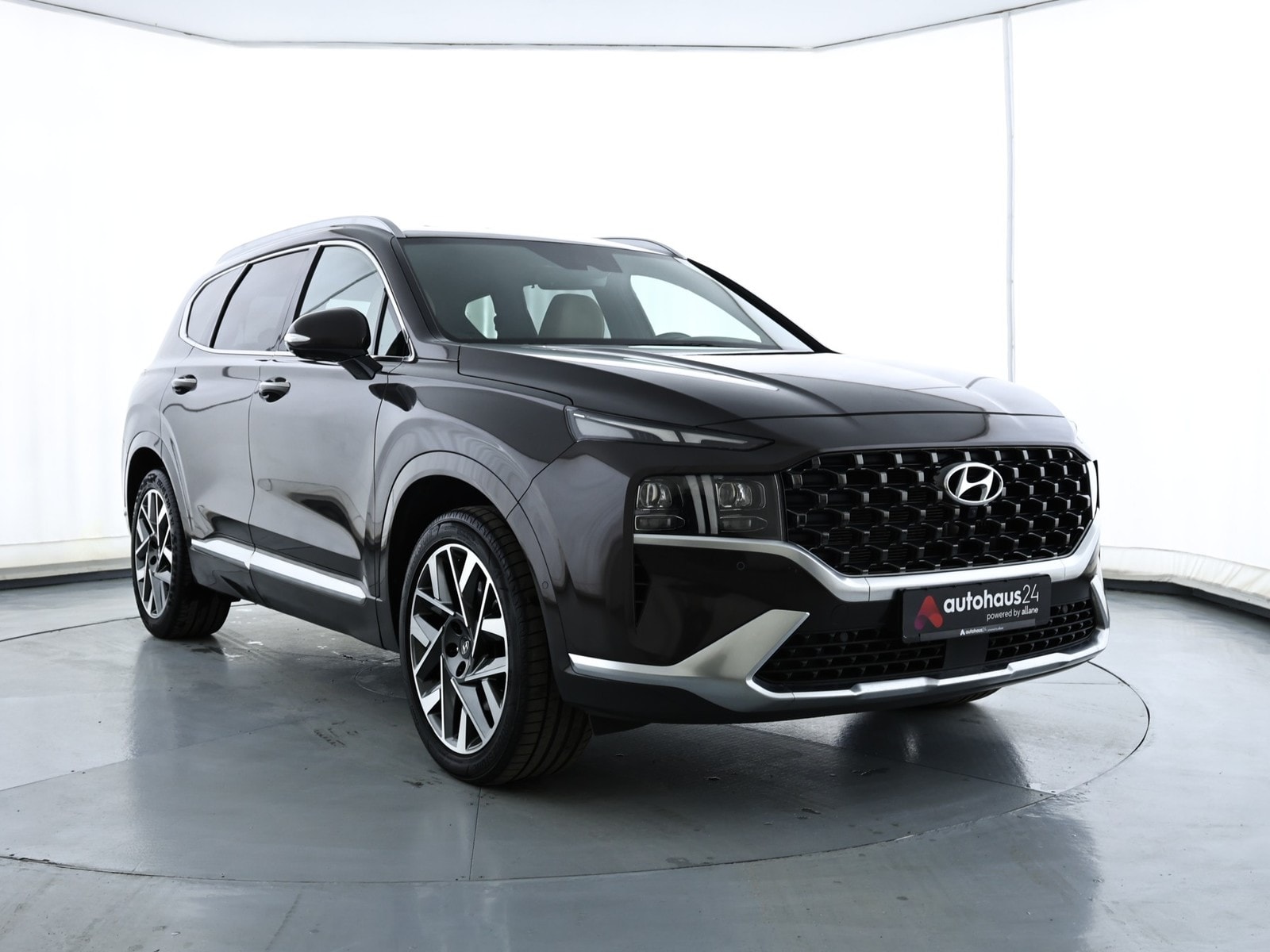 Hyundai Santa Fe SUV / Crossover / Geländewagen HYUNDAI Santa Fe 2.2 CRDi Signature 4WD DCT Sports Utility Vehicle #1