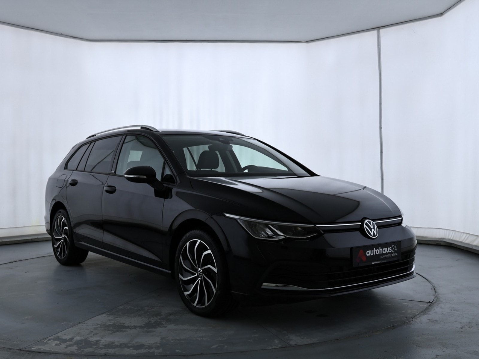 Volkswagen Golf Kombi VOLKSWAGEN Golf 2.0 TDI SCR 85kW MOVE Variant Kombi #1