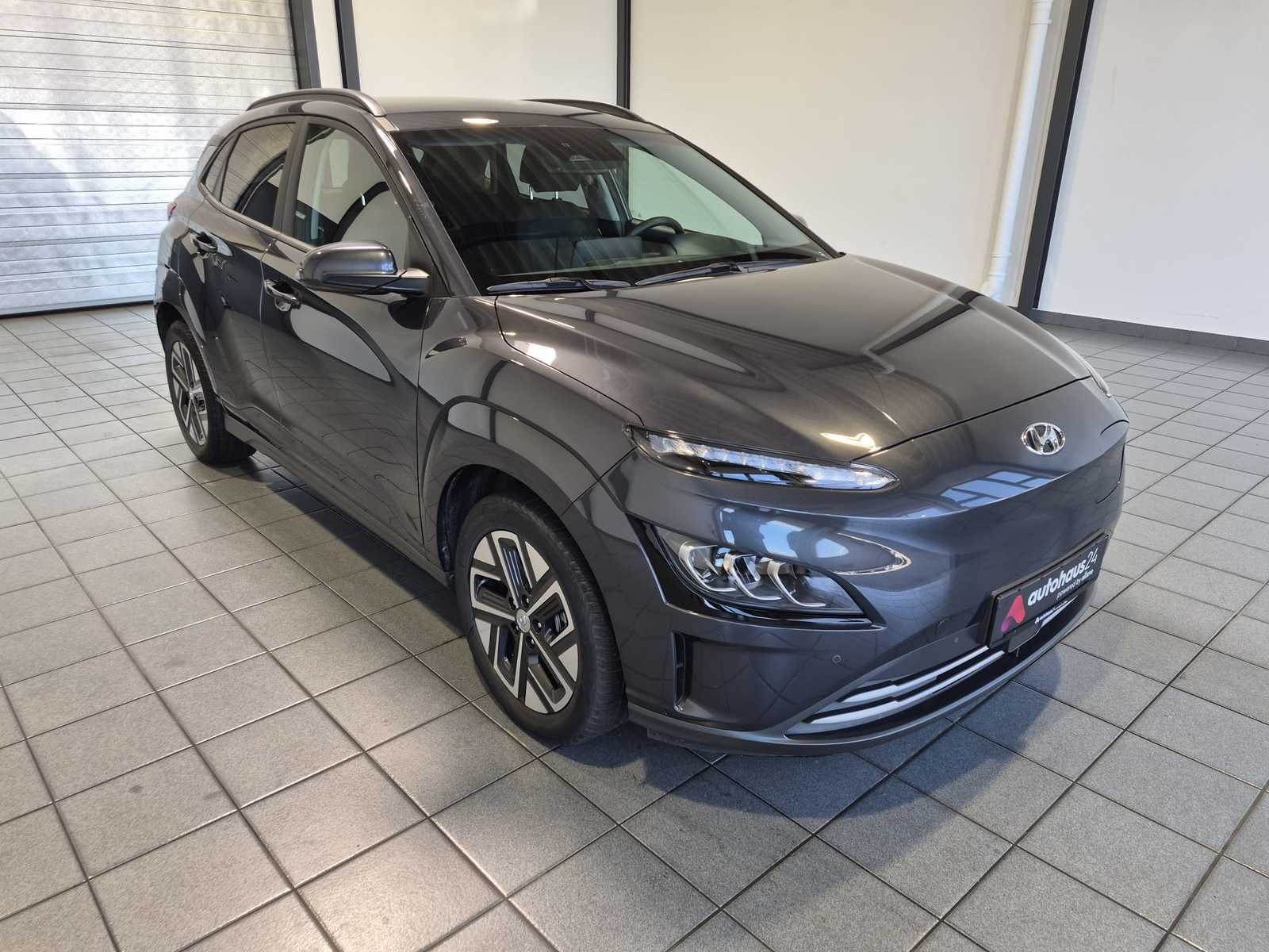 Hyundai Kona SUV / Crossover / Geländewagen HYUNDAI Kona ELEKTRO 100kW Advantage-Paket Sports Utility Vehicle #1