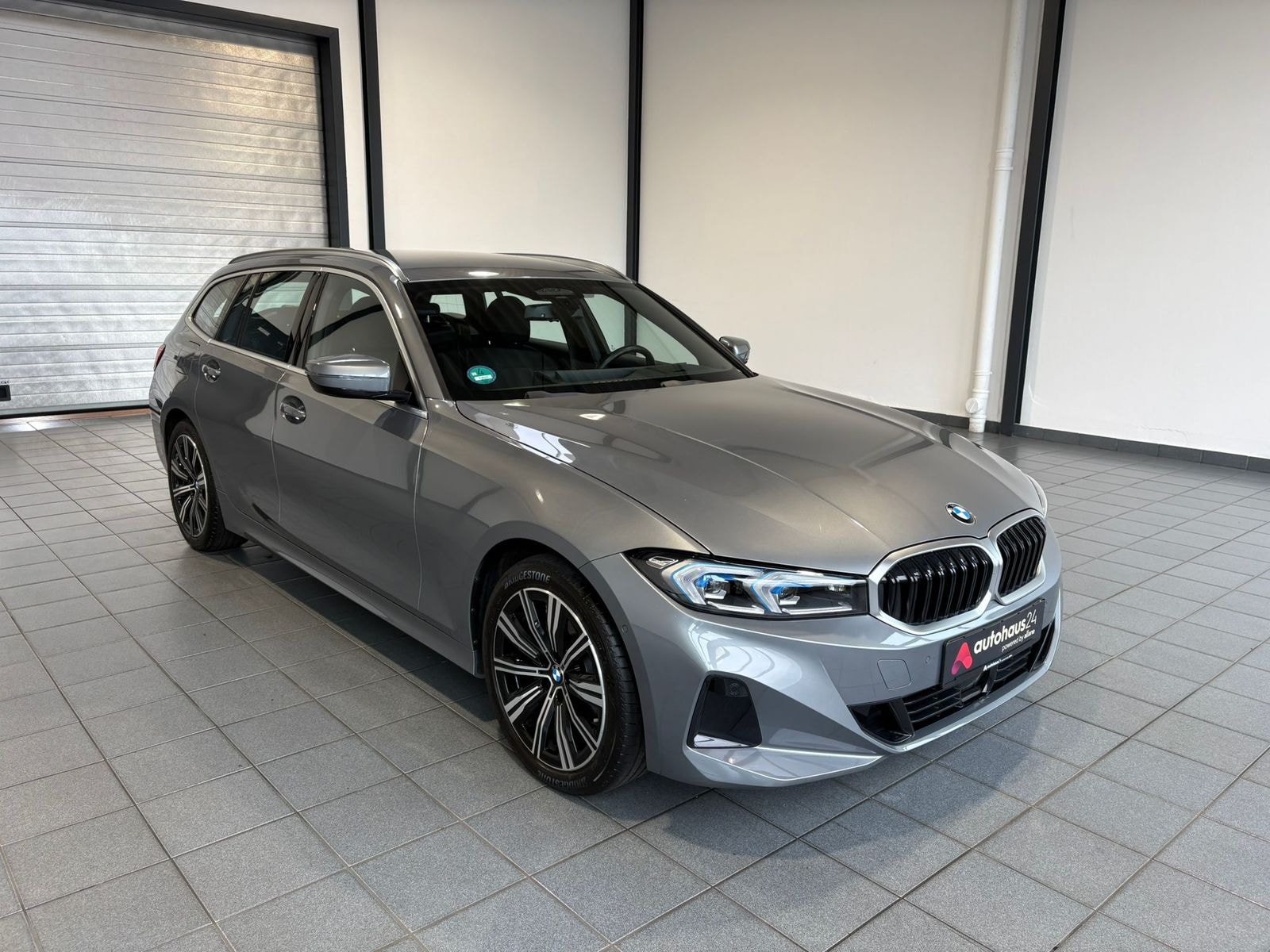 BMW 3er-Reihe Kombi BMW 3er-Reihe 320i Touring Auto Kombi #1