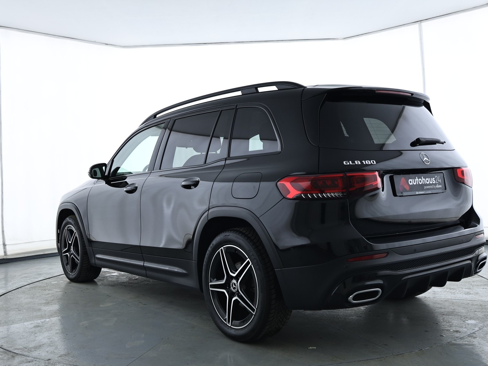 Mercedes Benz GLB-Klasse SUV GLB 180 AMG Line #4