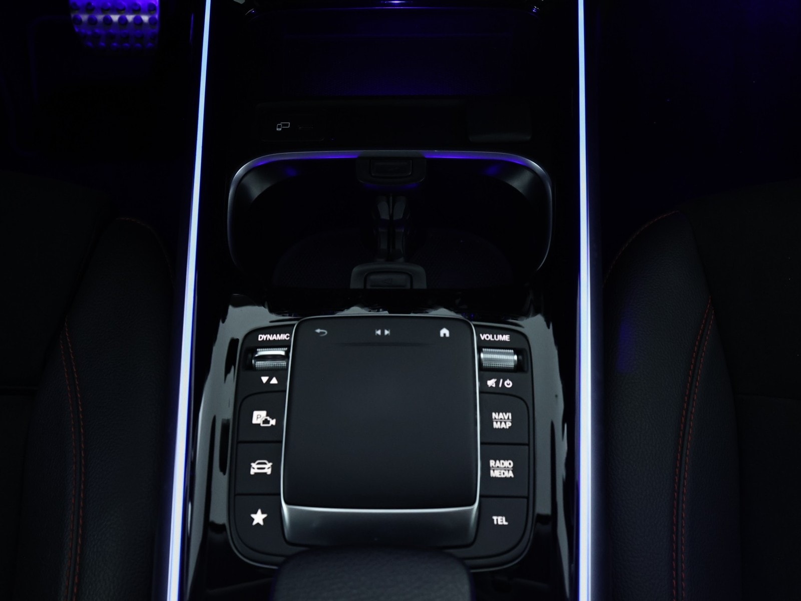 Mercedes Benz GLB-Klasse SUV GLB 180 AMG Line #12