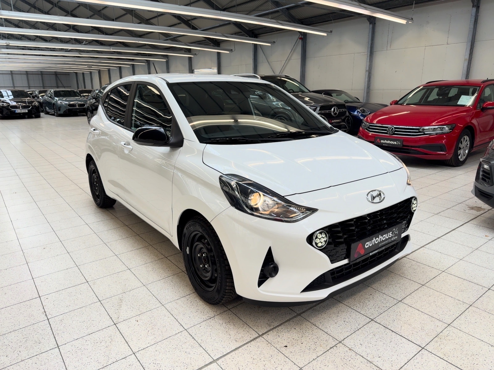 Hyundai i10 Schräghecklimousine HYUNDAI i10 1.0 Connect & Go Schräghecklimousine #1